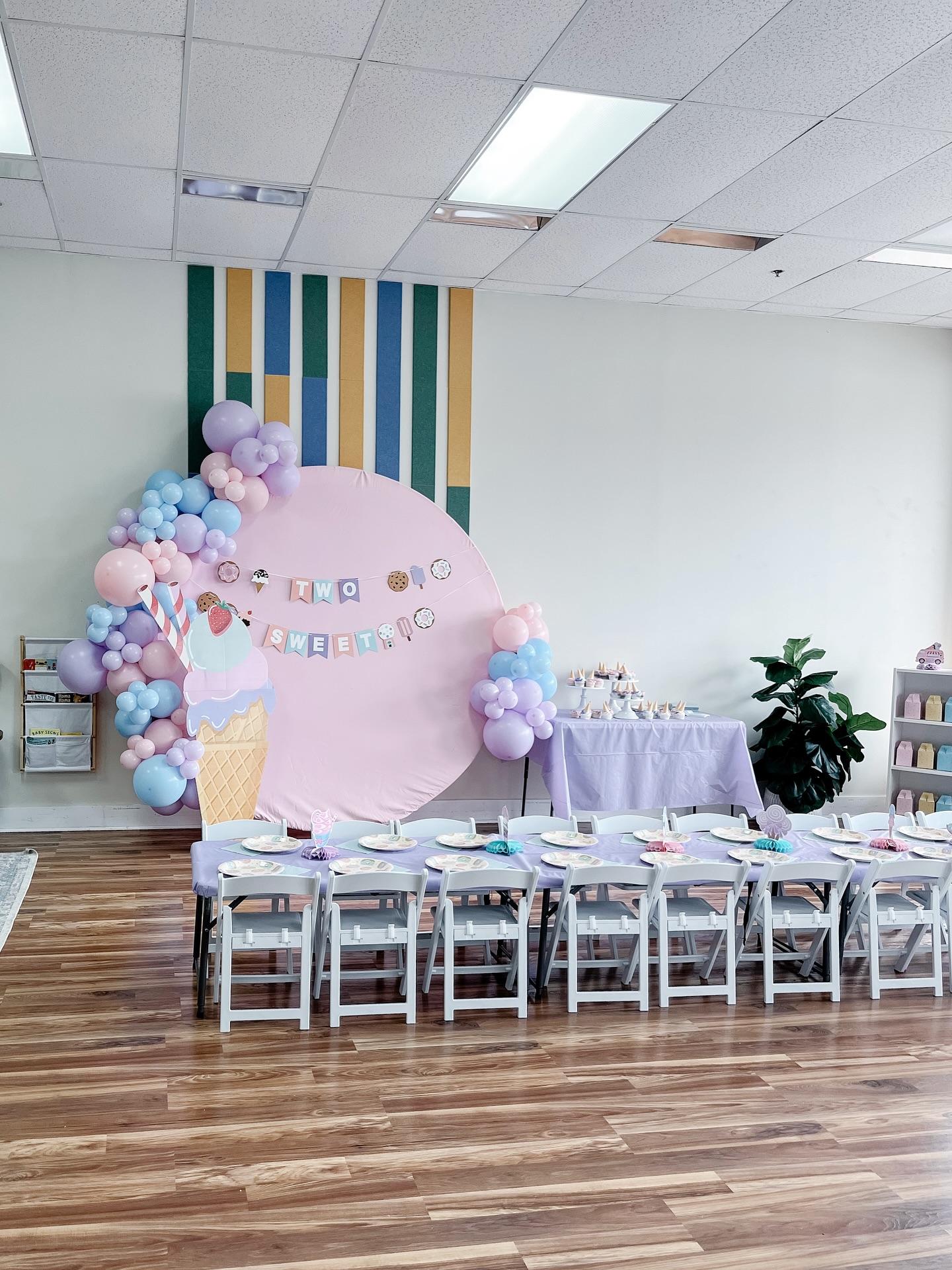 We are closed all weekend for private events! We can’t wait to see you on Monday for open play sessions 🛝☕️ As a reminder, Monday starts our new play session times of:
9:00-11:00am
11:30-1:30pm
2:00-4:00pm
4:30-6:30pm