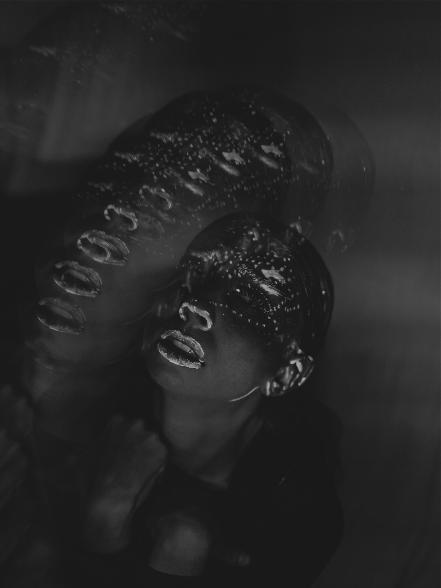 I truly do love making art through creative portraiture. It’s something that brings joy to my soul and helps flex my creative muscles! These are some of my favorite shots I got using my fractal tool for a little extra ✨spice✨
Hair: @_noelaninoir
Makeup: @amanda_marsala_makeup
Model: @bredevey
Photographer: @shannongagephoto @sage.n.lens