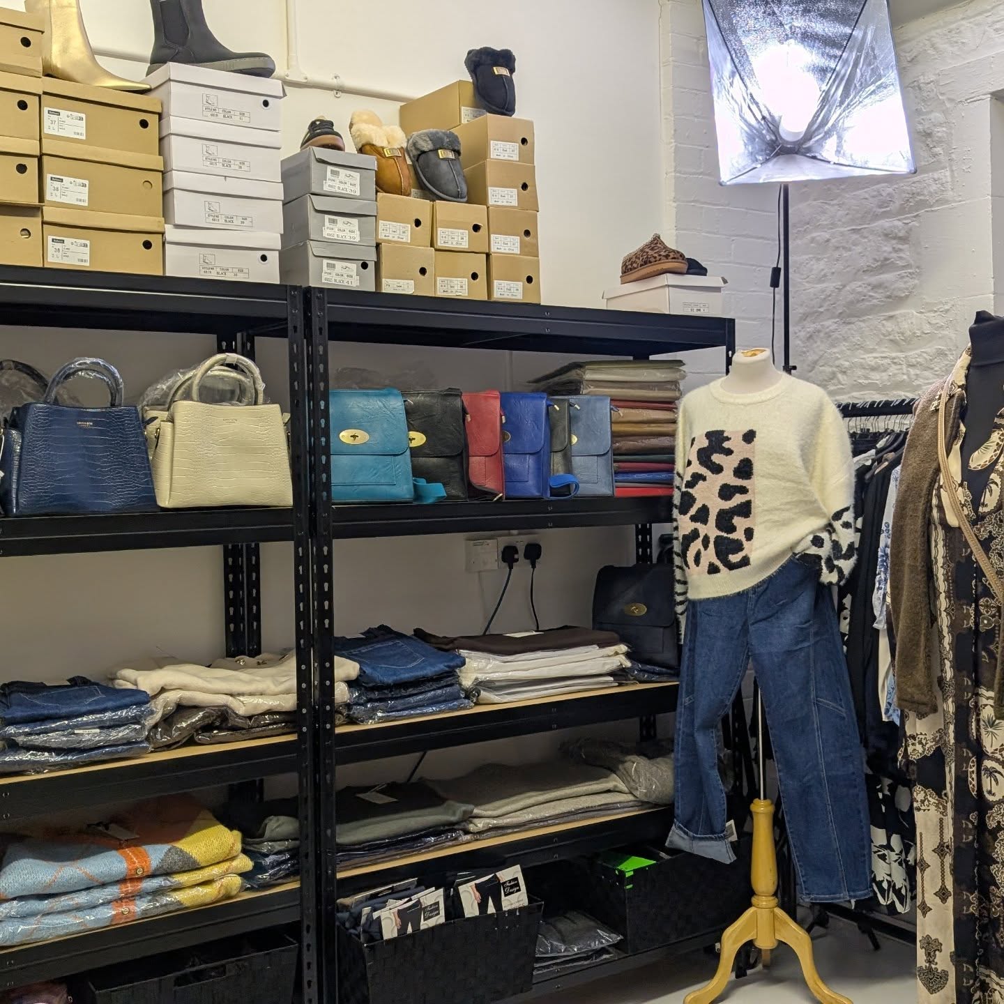 Today was a busy day unloading more boxes and making room for new. Feeling like the studio is coming together as a work space and a place to shop.
We are Open Friday and Saturday 10-2pm with plenty for everyone.
See you soon โค๏ธ