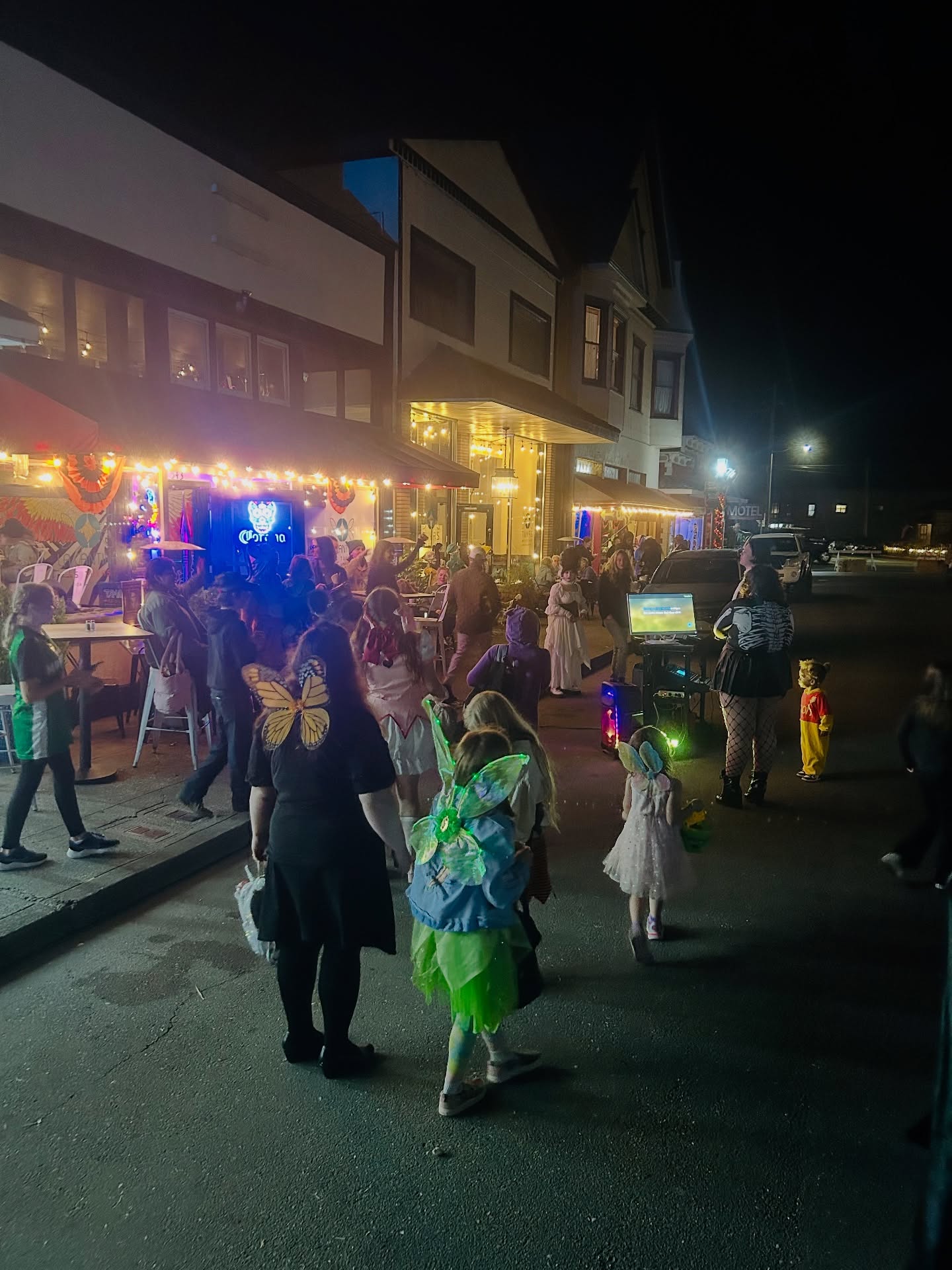 Last night’s Monster Mash Block party was SO MUCH FUN! With candy, shopping, treats, dancing, scary-oke, and more, we all had a boo-ful blast 👻
Join us at the Scaregrounds on Halloween night for more paranormal partying 🦇
Tickets at www.screamatoriumhaunt.com 🌙
#screamatorium #scaregrounds #spooktacular #ferndalefrightfullyfun #frightdale #visitnorcal #shoplocal #halloween #humboldtcounty #hauntedhouse #humboldtcountyfair #norcalevents #hauntedmaze #norcal #visithumboldt #norcaltravel #visitferndale #ferndale #localbusiness
