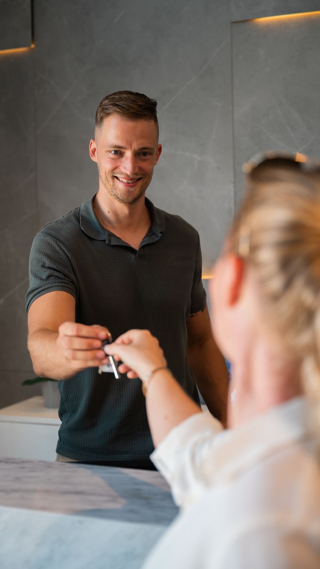 If you’re reading this wrapped in three layers —
just know, it’s never winter here. 😉
Come visit if you’re running low on vitamin D this winter 💛
____
#discovertenerife #vakantiehuis #visittenerife #vakantieappartement #luxuryholidayrentals #losgigantestenerife #luxuryholidayrentals #vakantieinspiratie #luxuryholidays
• Luxury rentals Tenerife, Los Gigantes, sea view, private pool, boutique vacation apartment Tenerife