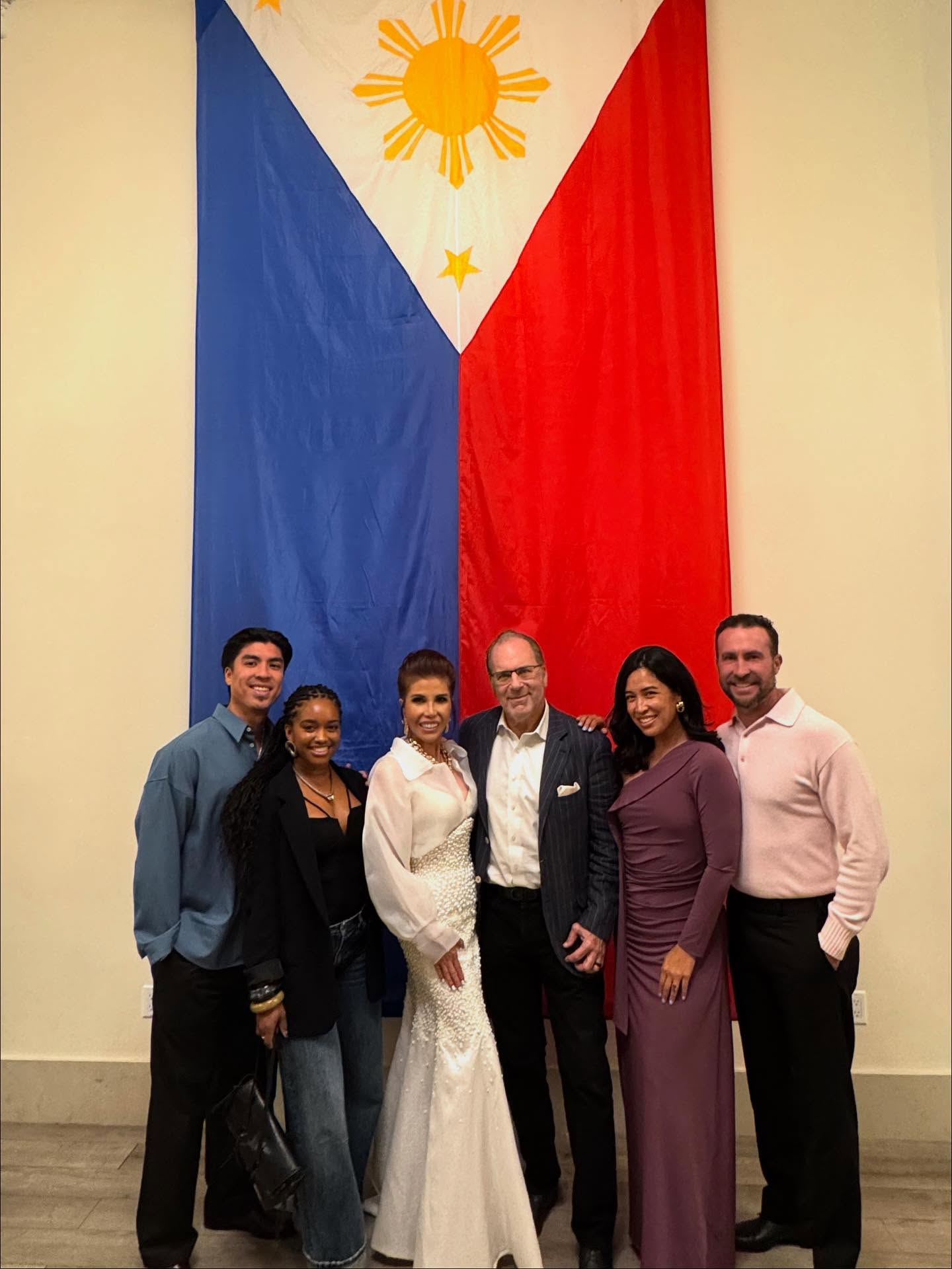 Another proud moment celebrating my beautiful, talented mom as she walked and performed for “Aninag” A Benefit Fashion Show. She wore an elegant tailored dress by designer, Ritchie Treves (Scroll to the end to see the drawing)
#happyfilipinoamericanhistorymonth 🇵🇭