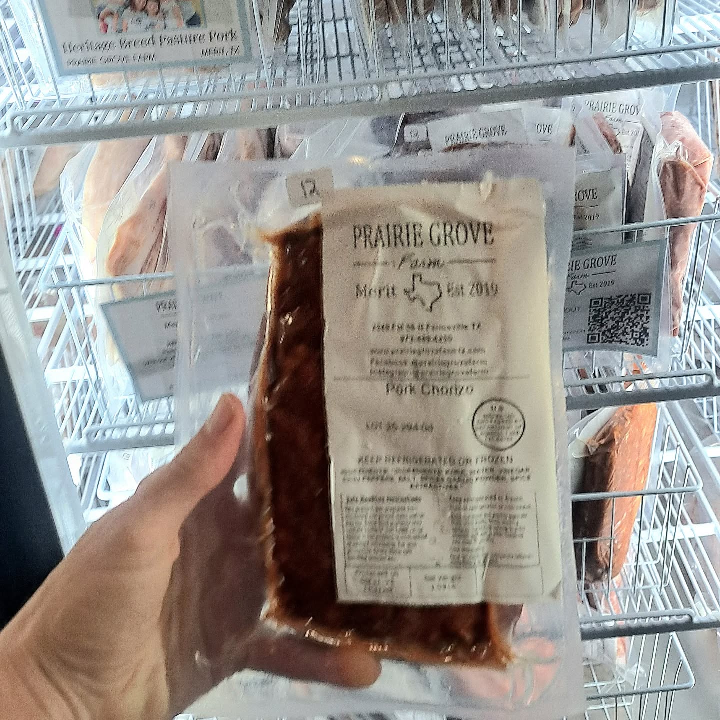 Restocked at @wylieurbanfarmmarket 🐖 Delicious chorizo without any funky ingredients? Yes, please! Pasture raised pork, from our little family farm to your table.
#regenerativefarming #dallasfarmers
#dallastxfoodie
#farmtotable #wylietx