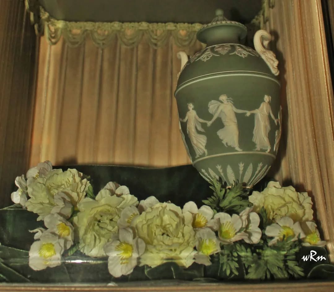 This beautiful urn is in the columbarium in Bohemian National Cemetery, Chicago, IL.
It is one of the most beautiful urns I've seen. Absolutely love the angel fairy woman on the beautiful green background.
It is made by Wedgewood which is something I grew up with and am fond of as my mom collected wedgewood pieces and even worked for the company for a while when we lived in Germany!
#cemeteryphotography #urns #columbarium #wedgewoodchina #wedgewood #uniquememorials #bohemiannationalcemetery #cemeterytravels #tombstonetravels #angels #fairies #cemeteryfairy #cemeteryart #cemeterybeauty #cemeteryphotos