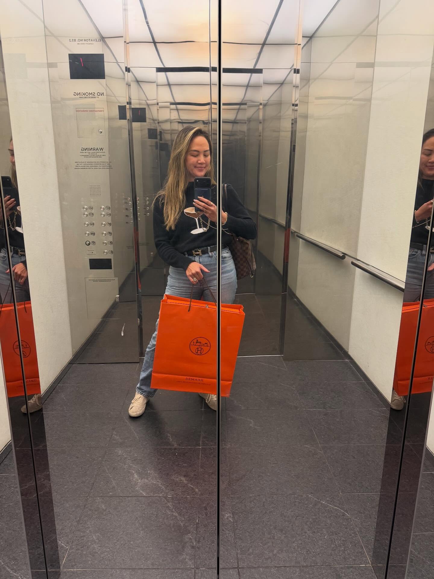 Sometimes all a girl needs is a pistachio latte and @hermes
🩷 @katmassetti, your Northern Virginia real estate professional concierge