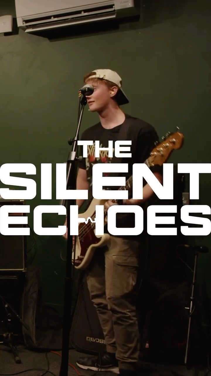 The Silent Echoes Get ready for the newest instalment, which brings you a fresh new indie rock band hailing from Stockport
Full session drops 31/10/2025 6pm GMT
audio audio by @crashtestprod
video by @theyardmcrfilm
#livemusic #musician #localmusic #manchestermusic #viral #shorts @thesilentechoesband