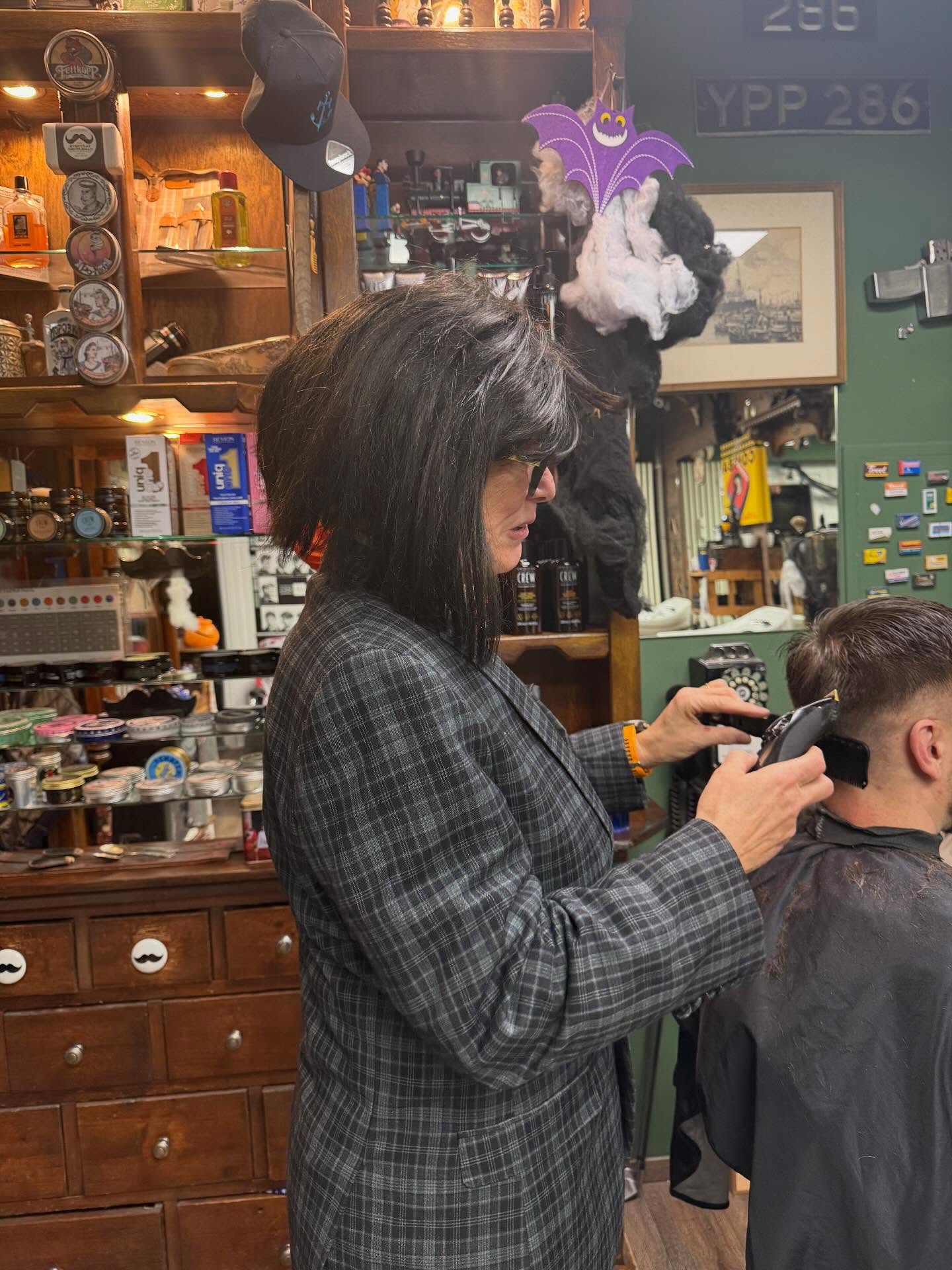 Unser Chef !!!! 🏋️♂️Schon eine verblüffende Ähnlichkeit diese beiden