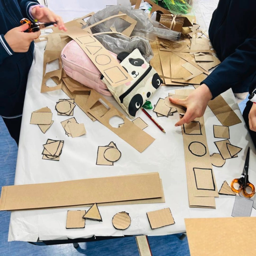 👀Behind the Scenes: ECD Donations
A big thank you to the grade 4 pupils from Herzlia School who helped us create learning resources for primary caregivers using recycled materials. Their creativity and teamwork made it possible to turn simple items into useful tools for early learning.
These resources will be used in under-resourced areas to support play-based learning and development for mom and baby at home.
We appreciate your support and commitment to making a difference!
#FundaKunye #ECDsupport #HerzliaSchool #RecycledLearning #CommunityInAction #EquipECD