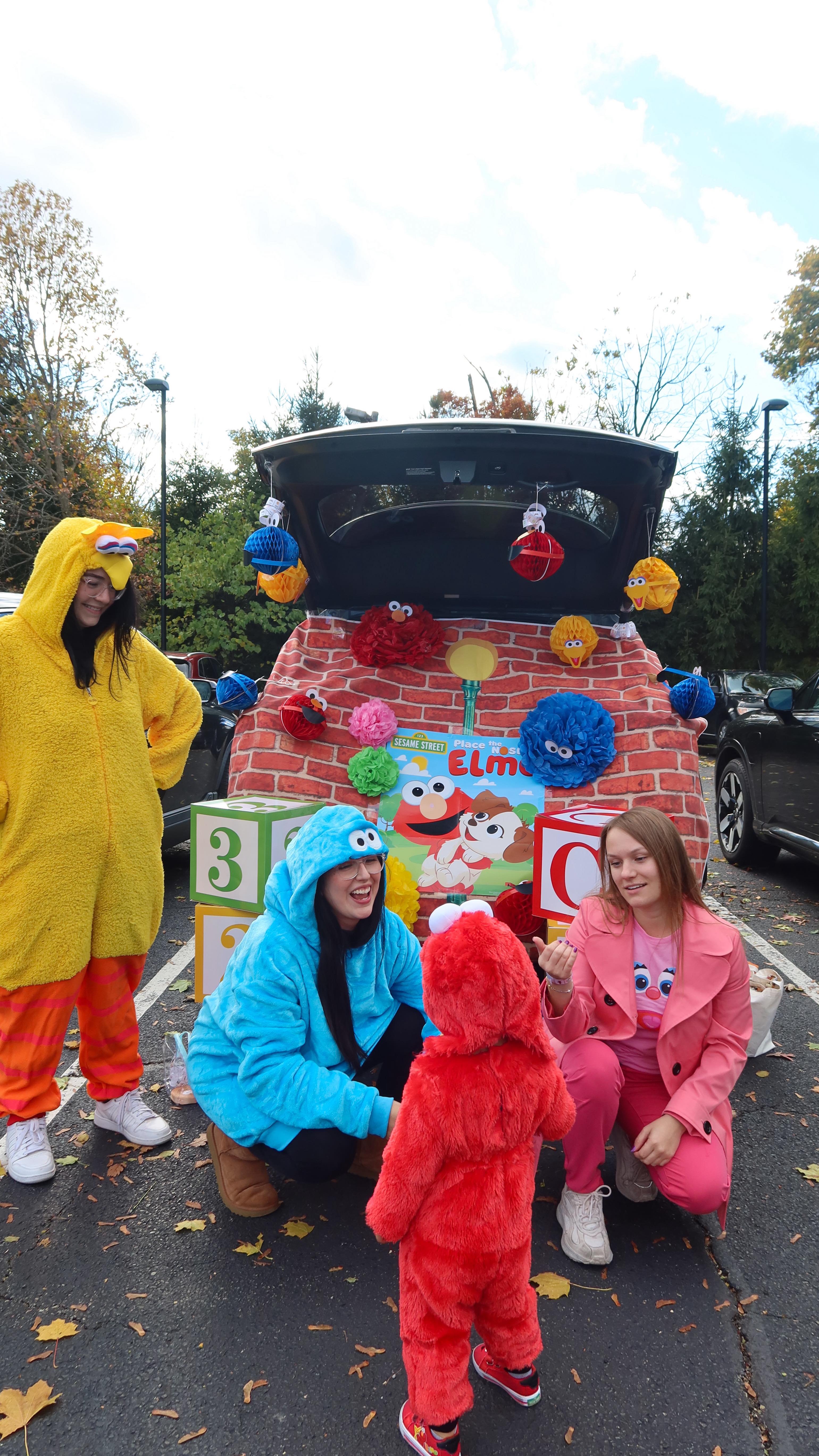 We had way too much fun with this🎃
#speechtherapy #trunkortreat #halloween #bilingualslp #nj #aac #solspeechtherapy #peacocklearningacademy #wayne #ridgefieldparknj