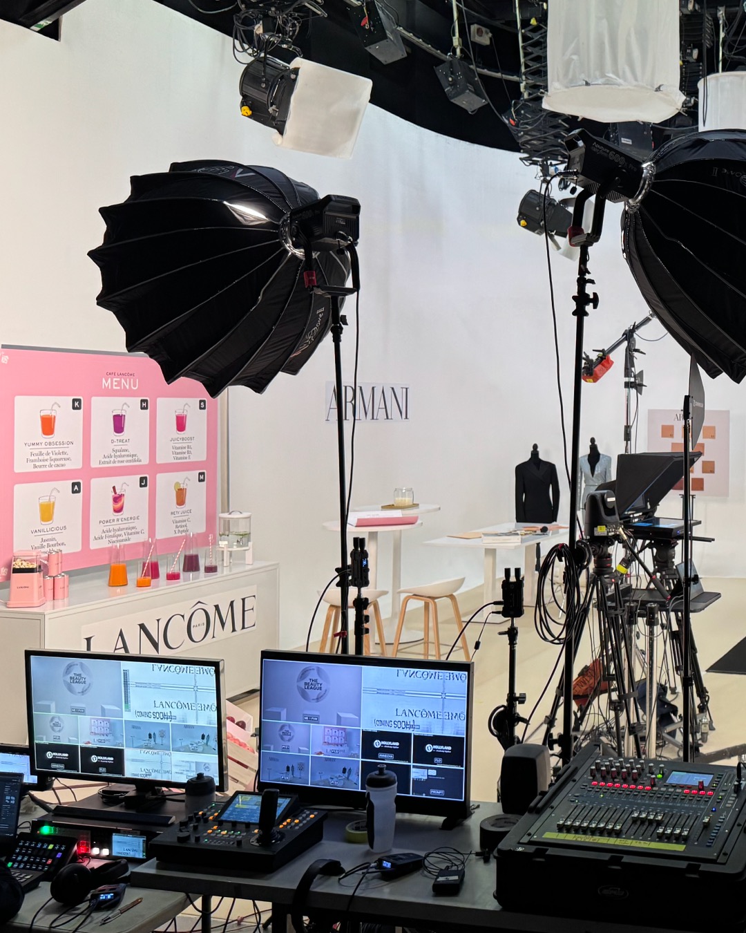 Déco et scéno du plateau de tournage pour Armani, Lancôme et YSL 🎬
#tournage #live #digitalevent #captation #scenography #loreal #lorealluxe #event #ecentproduction #eventagency #eventparis