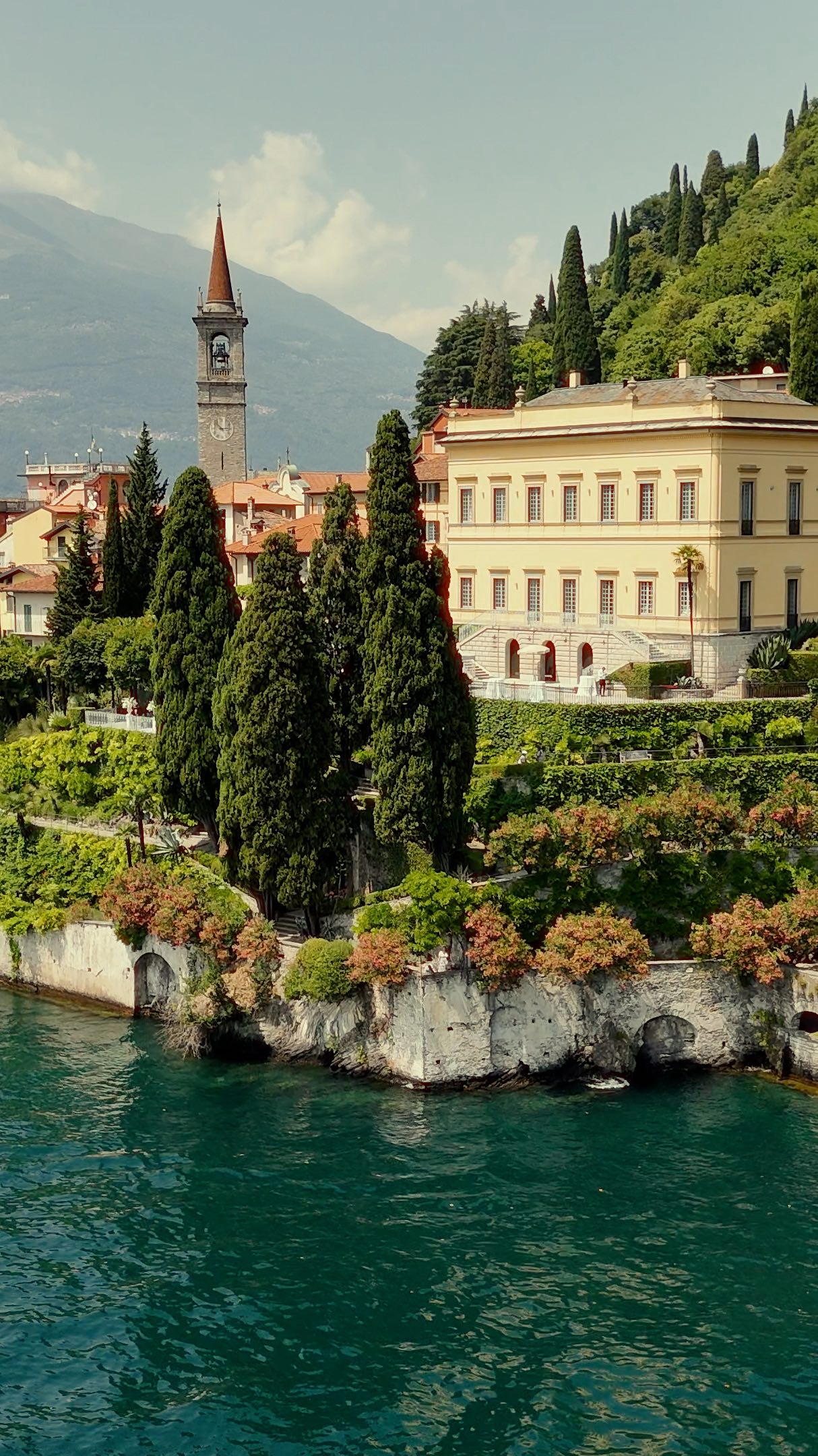Love in Lake Como
At Villa Cipressi in Varenna, every frame felt like a scene from a classic Italian film. Vintage charm and love that never goes out of style.
#VillaCipressi #varenna #Weddingfilms
Video @soul_weddings
Venue @hotelvillacipressi
Deco @rattiflora
WP @emagiangrecoweddings
MUA @pagano_lina
Audio @lucathomazinidjset
Tableware @tablecloth.rental
Stationery @blancheheirloom.co
Music @chiara_luppi_official
