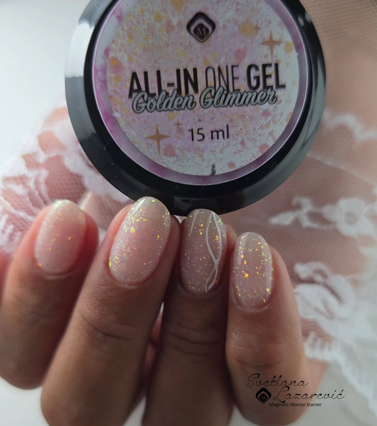 ✨️All i One Glitter Gels from @magneticnaildesign are so adorable 🥰
.
.
#allinonegel #glittergel #shortnails #nailperfection #NailDesign #NailTraining #NailCourseBern