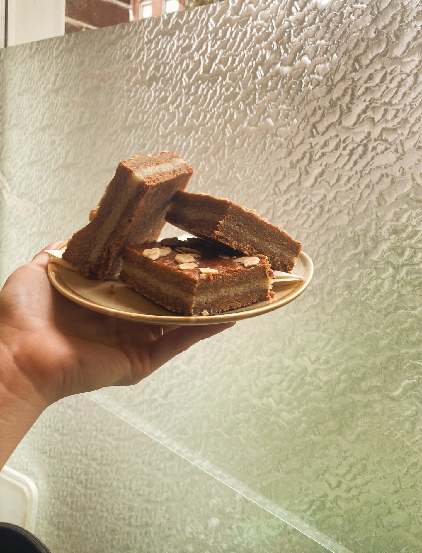 The bad news: pumpkin pie season is over.
The good news: it’s gevuld speculaas season!!!
Our classic gevuld speculaas will be available every week until the end of December. Come find us for a coffee and speculaas at Haarlemmerweg 175 🧡💚
#vegan #treats #fall #specials #seasonal