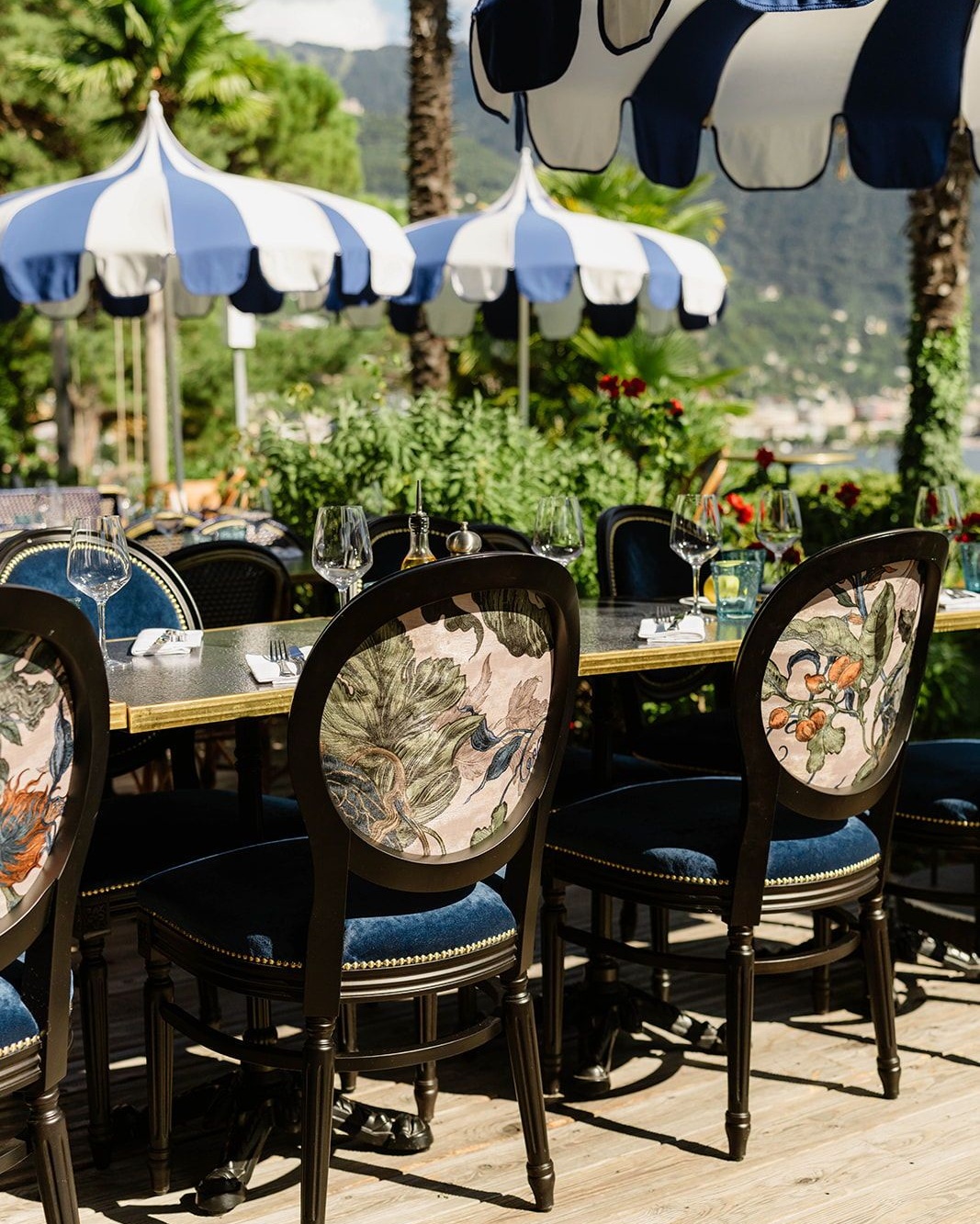 A journey in style, a celebration in motion.
Old-world charm meets modern romance — because every entrance should feel like a story.
Explore more of our signature wedding journeys @gaeadesignevents.
Planning, production, floral design & stationery @gaeadesignevents
Venue: @lavillamontreux
Photography @kuenzli.photography
Hair & Makeup @sinemyavsaner
Strings: @susanne.isenberg & Camille Ducroux
Music & Entertainment @bravo_wedding_music
Light & Tech @_ilightyou_Chairs
rental @options_ch
Behind the scenes videos for GAEA: @switzerland_dronefilming
Second Shooter @camillebressan
#weddingflowers #bridalbouquet #floraldesign #weddingplanning #weddingideas