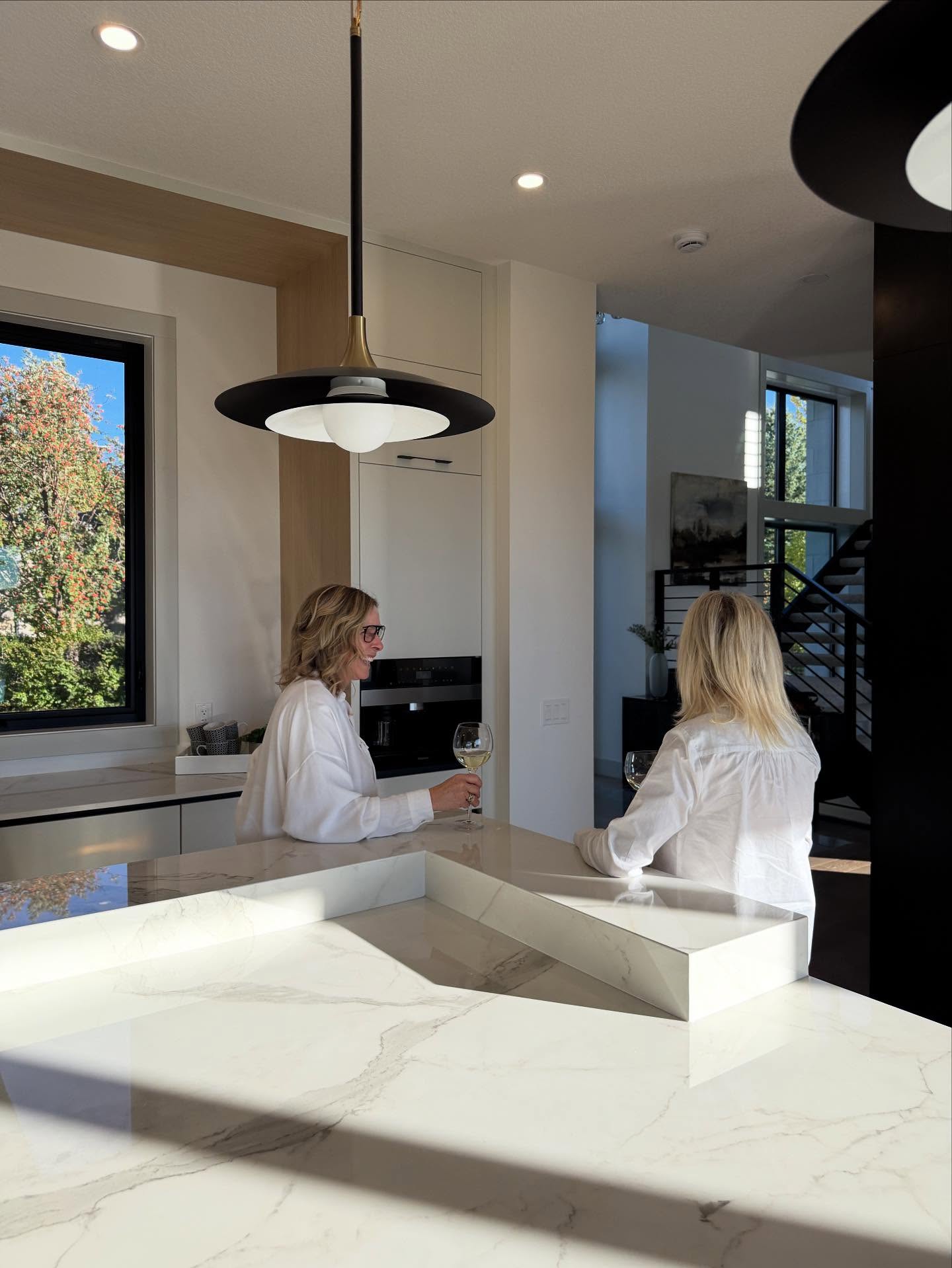 Homes built to create memories that last a lifetime. ✨🪩
At Ashton we believe you deserve a space where creating life’s best moments feels luxurious. 🏡
Start creating your dream home today - link in bio
#custombuild #dreamhome #houses #architecture #luxurybuilders