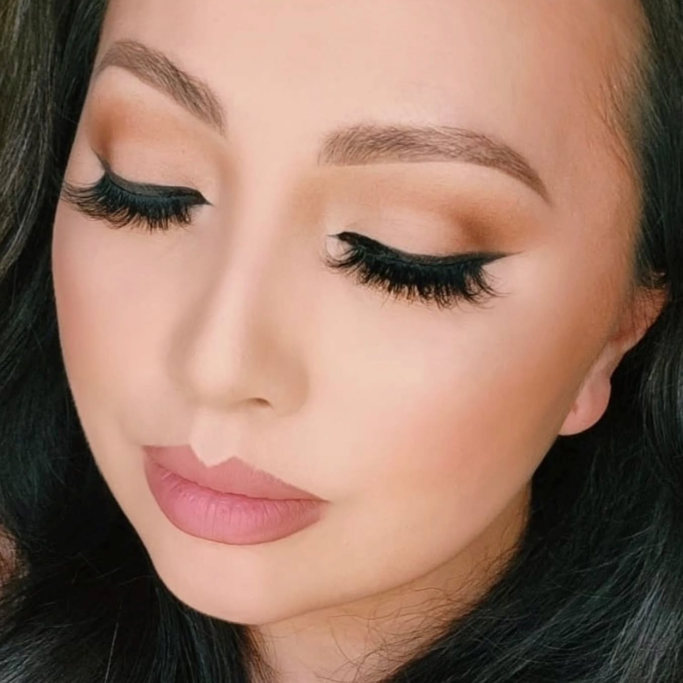 Happy Halloween! A good pair of lashes will forever be my costume 🖤
#makeuplook #makeup #lasheslasheslashes