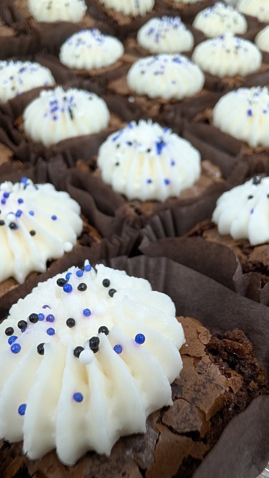 A huge shoutout to @xxl_landservices and XXL Off Road Rental for their incredible generosity and community spirit! 💜
Thanks to their sponsorship, the teachers and staff at @santaritamiddle were treated to a spread of sweet school spirit as part of our School Spirit Sweet Stakes celebration.
We’re so grateful for local businesses like XXL Land Services & Hauling and XXL Off Road Rental who help us spread sweetness and show appreciation for the amazing people shaping our Liberty Hill schools.
Want to help us keep the @libertyhillisd school spirit going? Message us to get involved.
#SchoolSpiritSweetStakes #TheTreatBoxTX #SantaRitaMiddleSchool #LibertyHillTX #XXLLandServicesAndHauling #XXLOffRoadRental #CommunitySupport #TeacherAppreciation #SupportLocal #BestOfLibertyHill #LibertyHillBakery