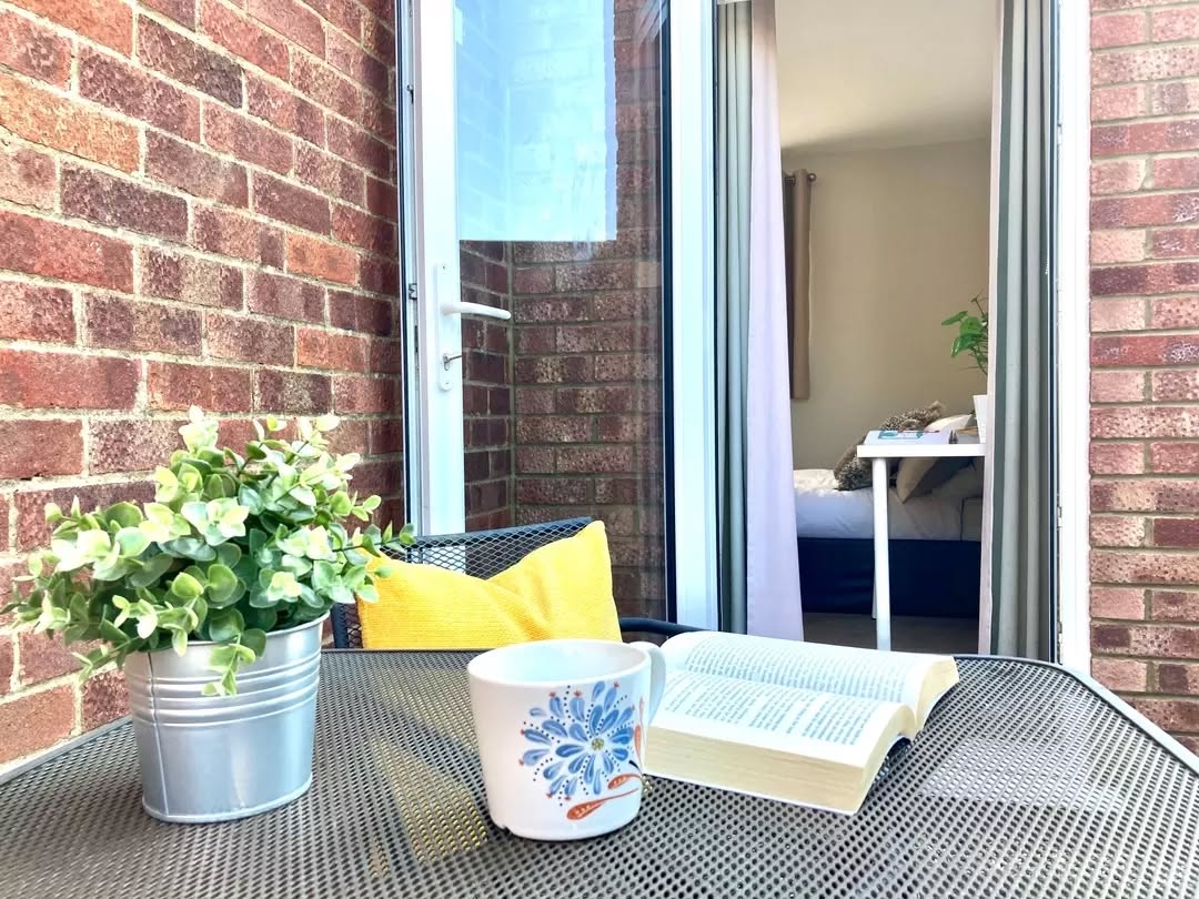 One of our favourite things to do is grab a blanket and sit outside with a good book 📚📚