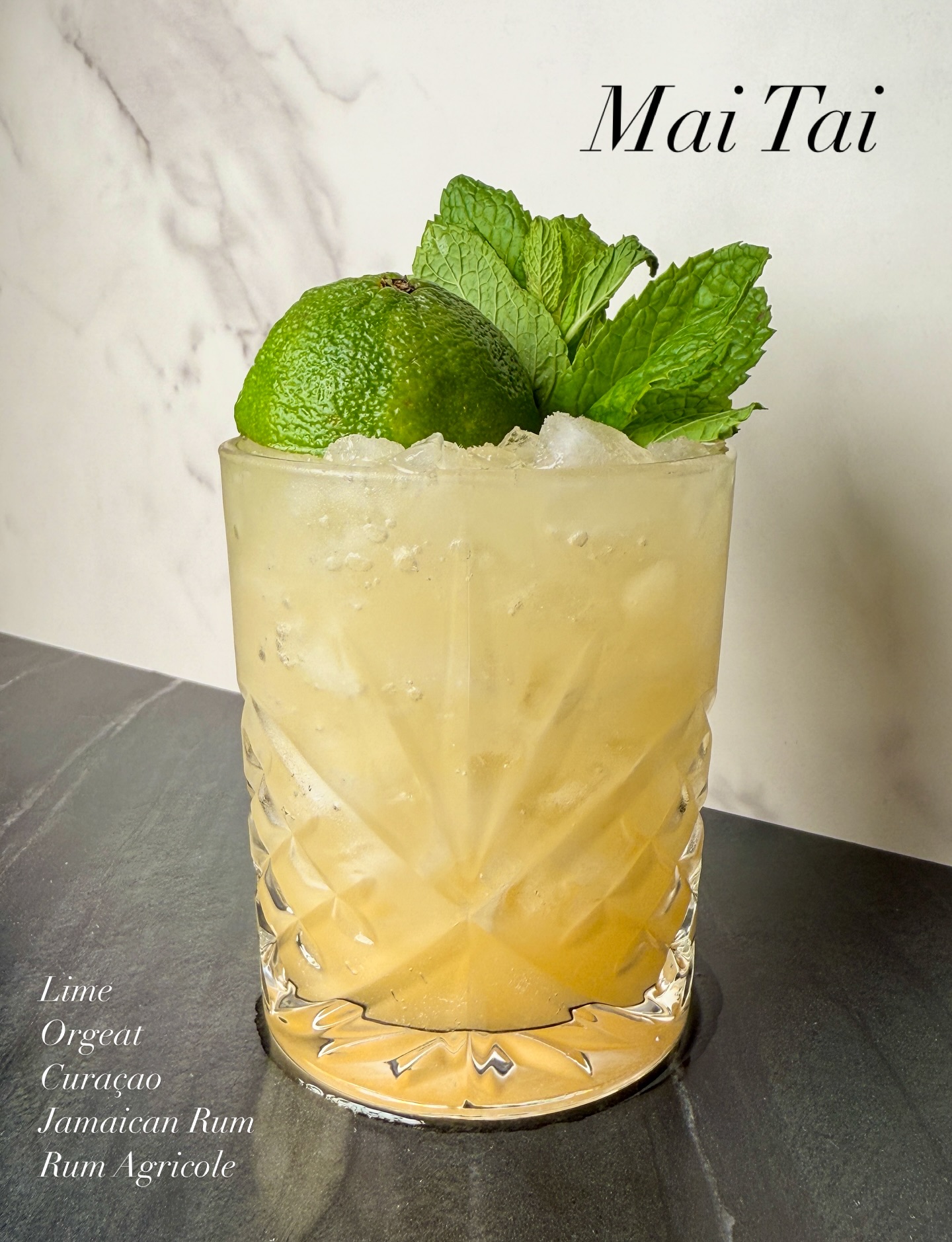 Let us bartend your next event 🍸 💫
#clt #charlotte #lakenorman #lakewylie #mooresville #cocktail #mobilebar #bartenderforhire #party #partyplanning #bday #birthday #wedding