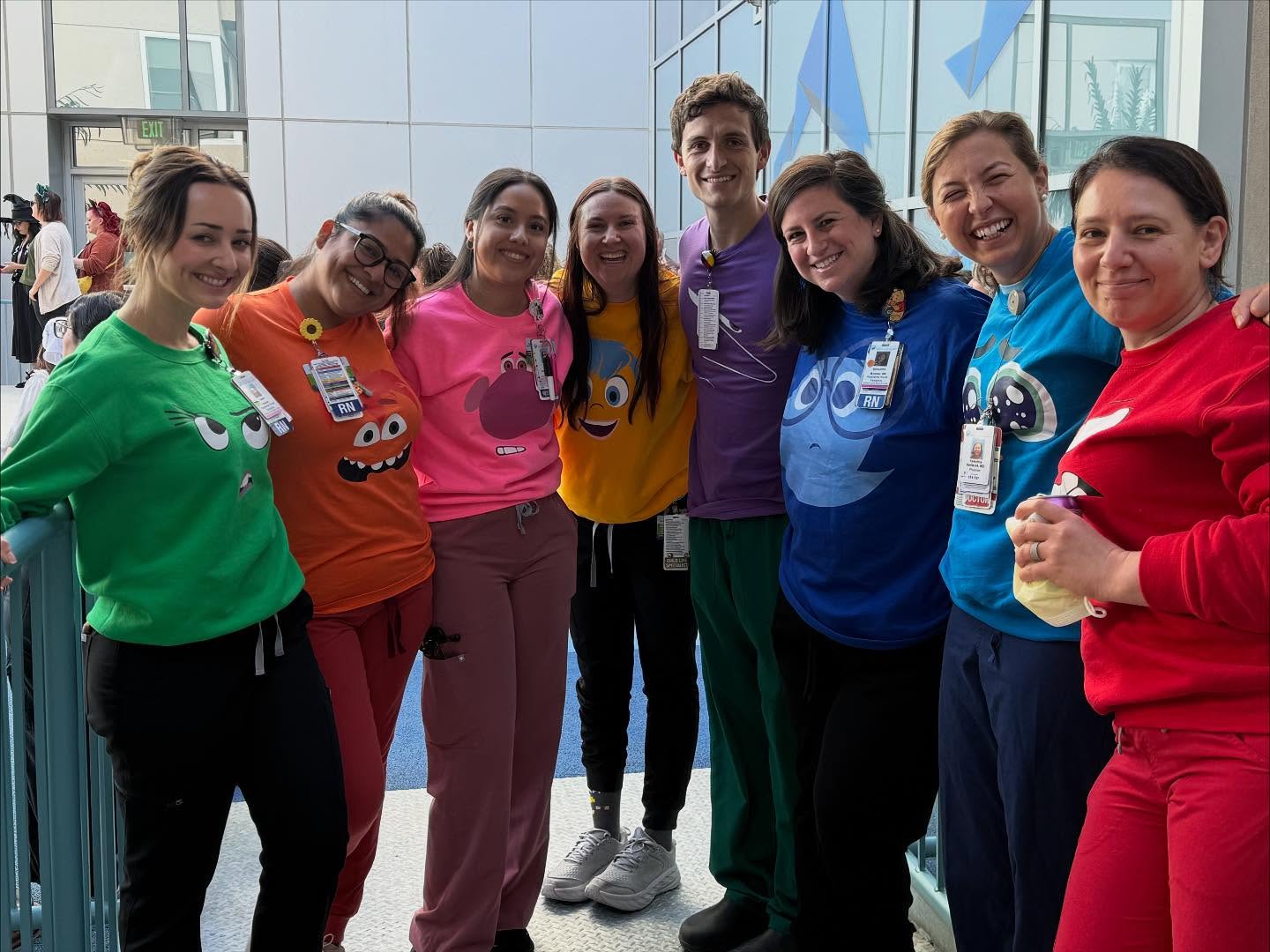 Peds life is the best life - or at least the most fun!
We have the only pediatrics inpatient unit in Ventura County (+ NICU/ PICU) so we get to take care of everything from bread and butter pediatrics to super medically and/or socially complicated kiddos in the inpatient & outpatient contexts.
Thanks to our truly incredible Child Life Specialist and @venturarmfr for organizing all the fun and the wonderful Peds Team who teach us everything we end up knowing!