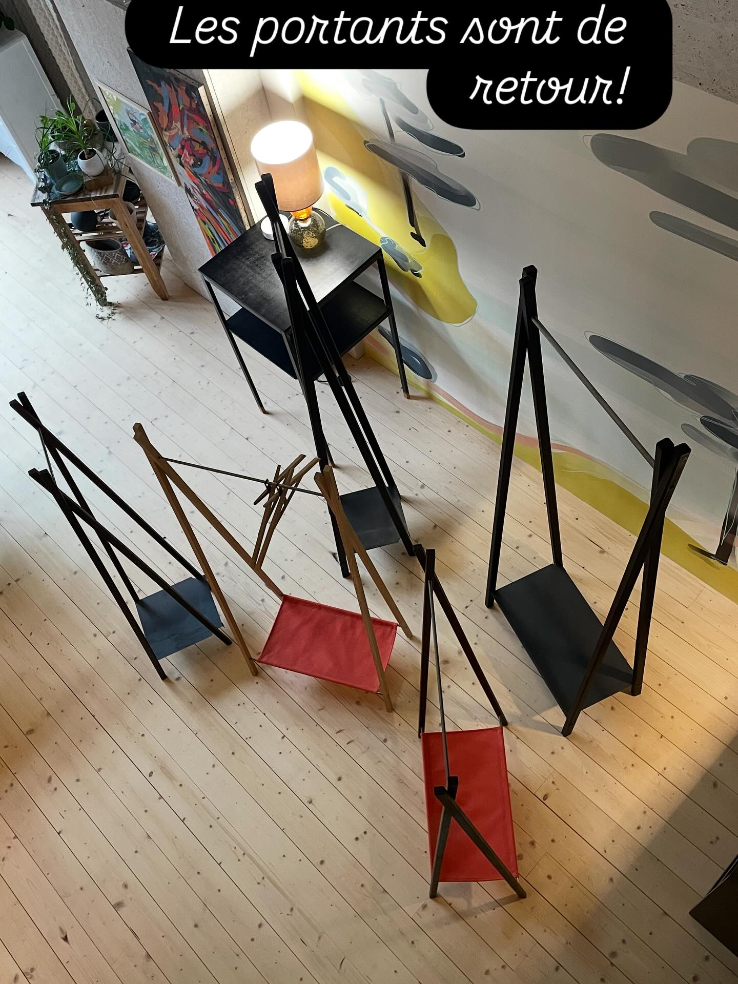 Les portants sont de retour ! 5 exemplaires disponibles ou sur commande en DM ou via la page contact de mon site:) #portantbois #dressing #artisanatlocal #marchecreateur #rangement #chambre #chambresdhotesdecharme