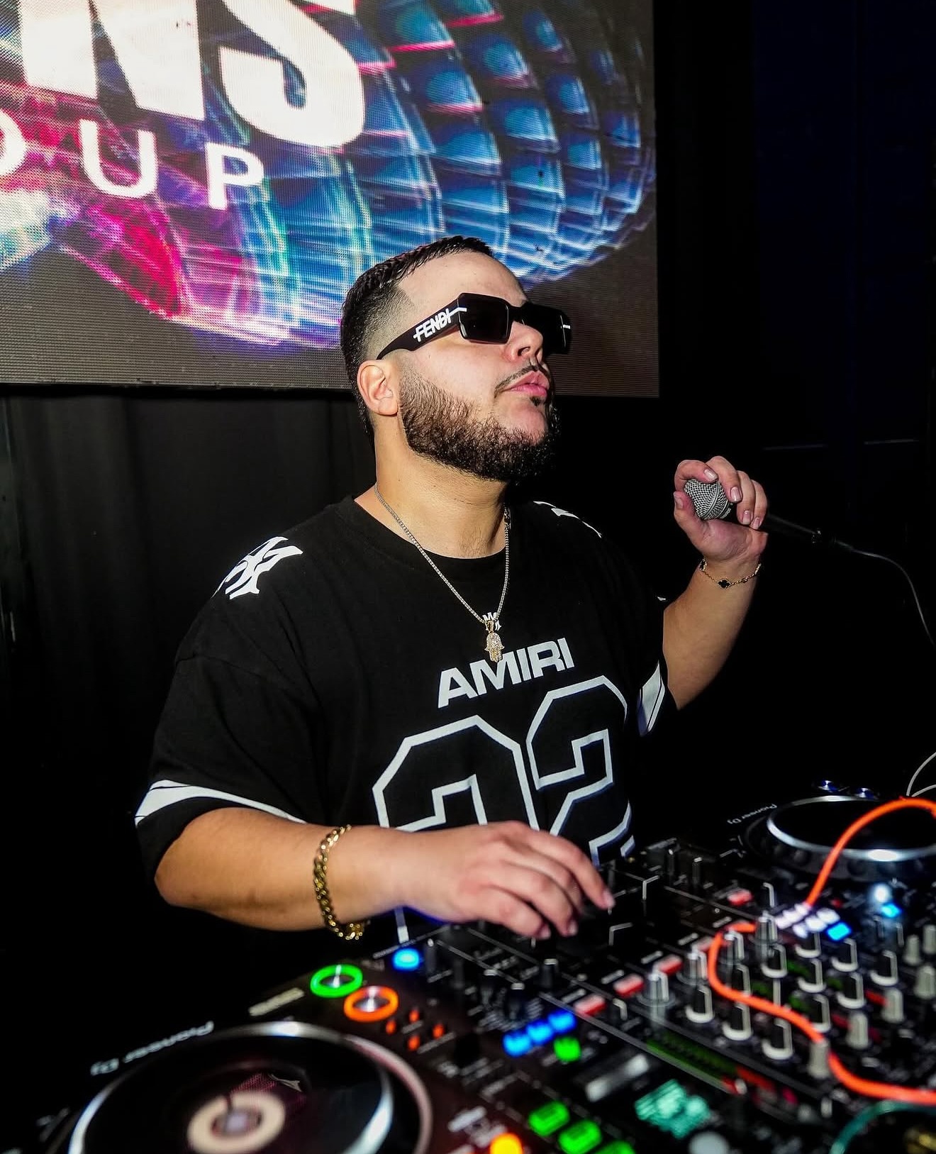 @DJALLOUTNYC makes it look easy 🔥 #TheHeavyHitterDJs
