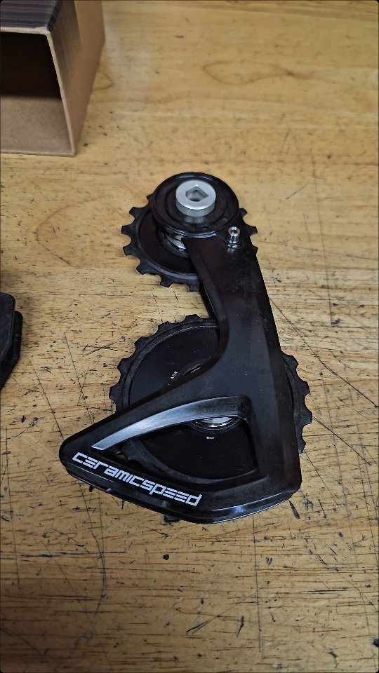 @ceramicspeed for the win!
#cyclevolution #smallbusiness #bikelife #bikepic #bikelove #bikeshop #bicyclelife #bicyclelife #bikeshoplife #localbikeshop #supportlocalbikeshop #delraybeach #delray #a1aflorida #roadbike #shopsmall