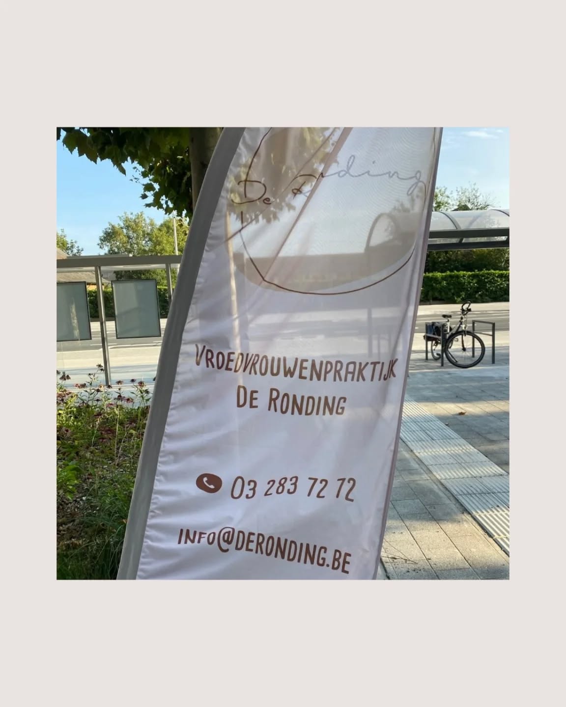 🌸 Mommy, be ready! 🌸 Ben jij (bijna) mama en wil je je graag goed voorbereiden op alles wat komt — van de eerste wee tot de eerste weken met je baby? 🤰✨
Wij begeleiden je stap voor stap in deze gezellige en informatieve reeks:
🗓 Data & thema’s:
🔸18/11 — De arbeid
🔸25/11 — De geboorte
🔸02/12 — Borstvoeding
🔸09/12 — De bekkenbodem
🔸16/12 — De kraamtijd 👶
Een reeks vol praktische tips, eerlijke info en ruimte voor al je vragen — in een warme, ontspannen sfeer.
📍 Schrijf je snel in, de plaatsen zijn beperkt!
📩 Mail naar info@deronding.be om je plekje te reserveren.
#mommybeready #vroedvrouw #zwangerschap #geboorte #borstvoeding #kraamtijd #bekkenbodem #prenatalevoorbereiding #mamatobe #babyopkomst