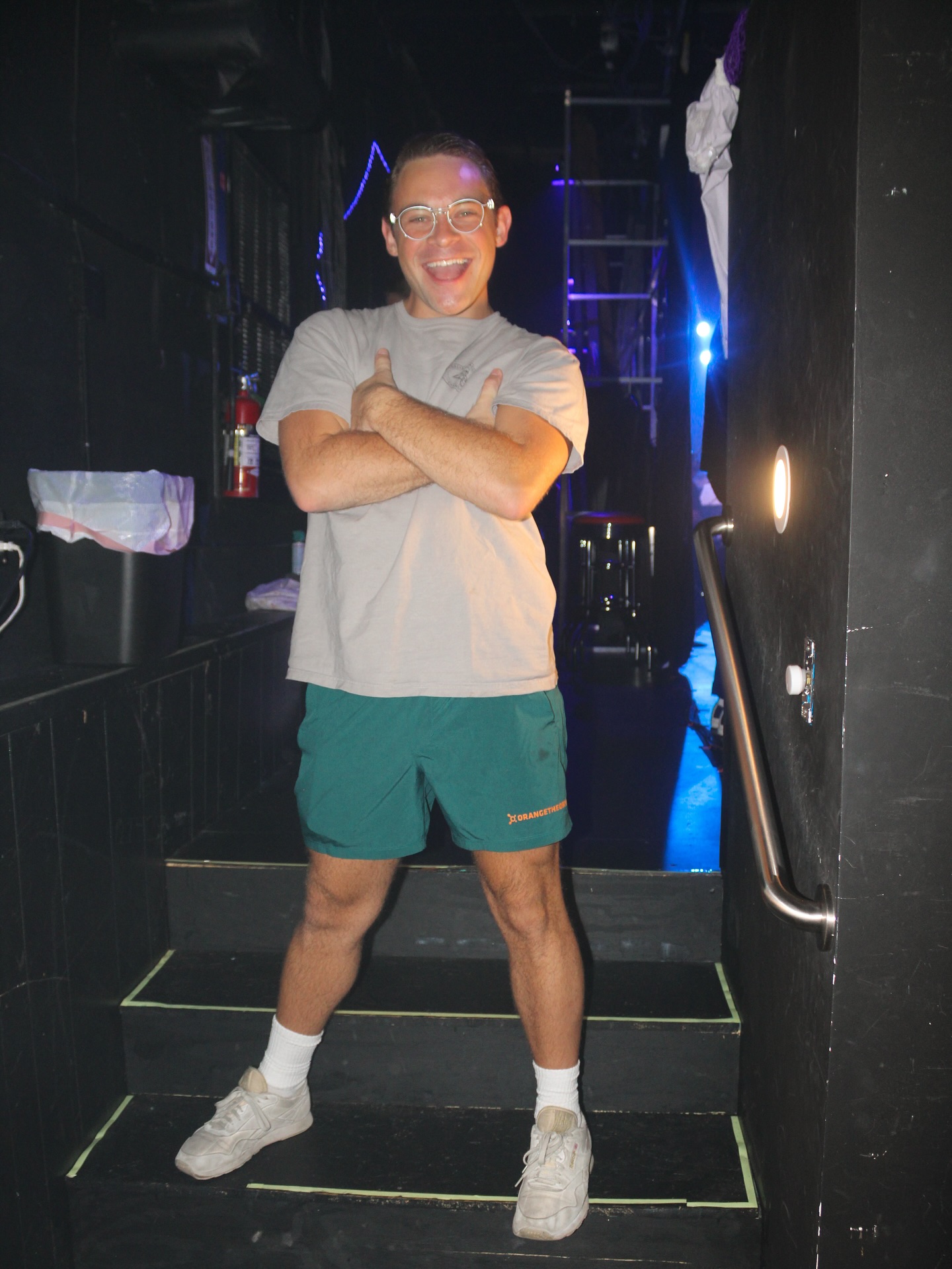 (11/12) october: equal parts chaos, caffeine, & beachy theatre boy energy šš¼āāļø