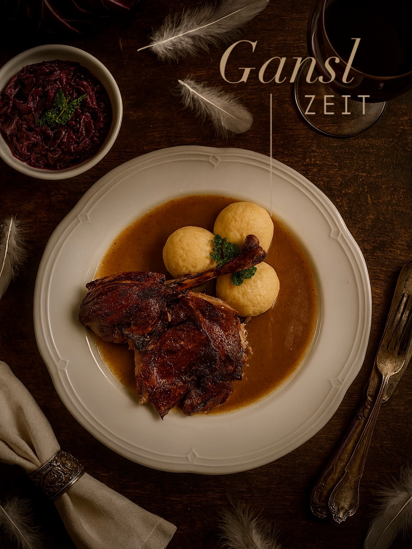 🪿🍂 Es ist wieder soweit! Die Ganslzeit hat bei uns begonnen – und sie schmeckt nach Zuhause.
Vom 22. Oktober bis 16. November kehrt sie zurück – die Zeit, in der wir dem Herbst mit einem knusprig gebratenen Gansl begegnen. Für viele ein kulinarischer Fixpunkt seit Kindertagen:
Der Duft von würzigem Rotkraut, der Dampf über frisch handgedrehten Erdäpfelknödeln, das sanfte Knacken der goldbraunen Haut.
Diese Tradition lebt bei uns weiter – ehrlich gekocht, mit viel Liebe und hausgemachten Zutaten.
🍽️ Reservieren nicht vergessen: kleinepost.at
#Ganslzeit #KleinePost #TraditionAufDemTeller #Kindheitserinnerungen #Herbstküche