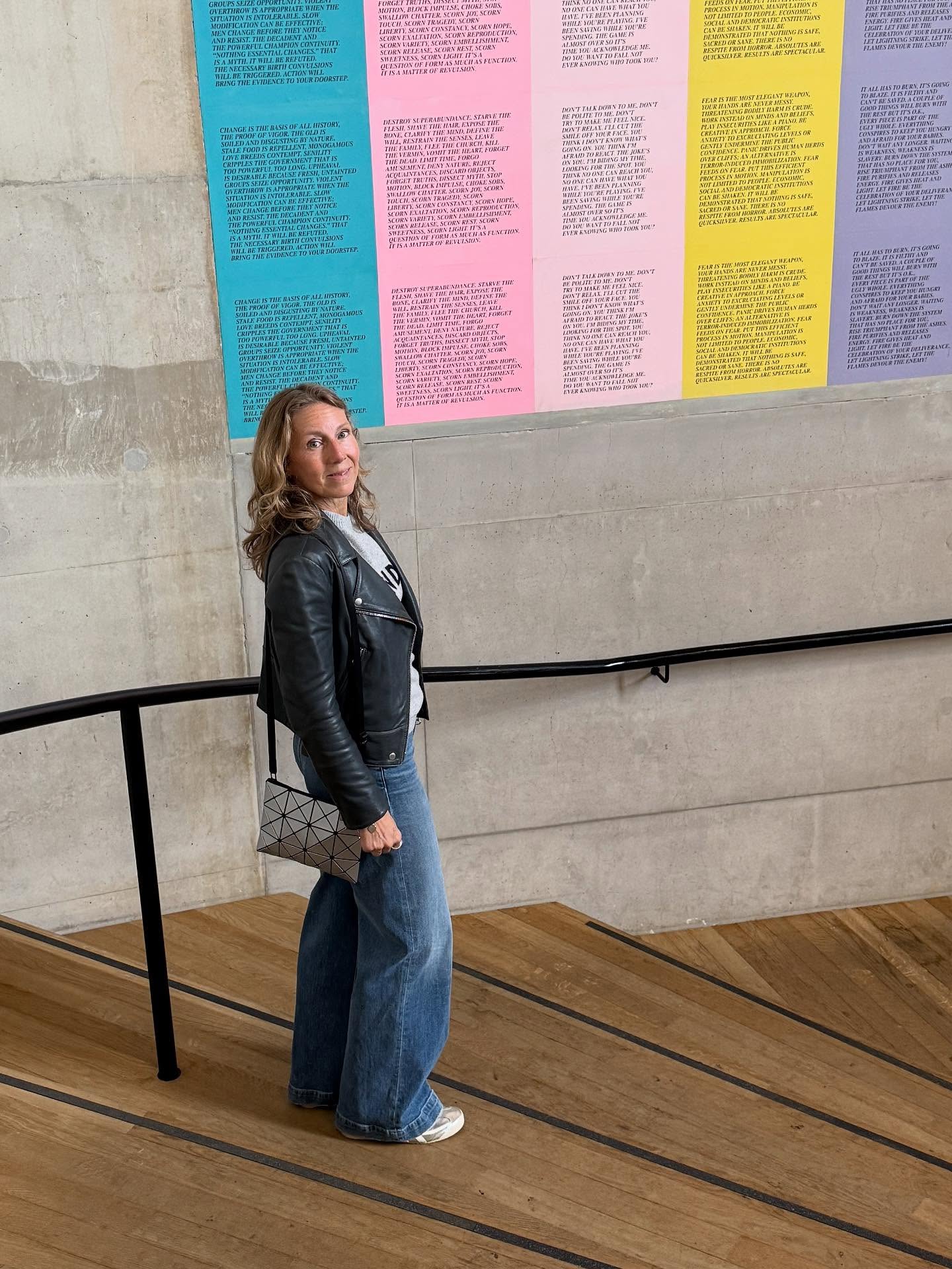 Joy does not simply happen to us.
We have to choose joy and keep choosing it every day.” —Henri Nouwen
Life has been a lot lately.
Some of my favourite October “in real life off the mat moments”. 🧘♀️
May these provide a little inspiration of things to do/places to go/things to see ❤️. We can fill ourselves up, seek out creative rest and then we speak up for others, we shout, we engage and we support those whose voices and rights are being eroded.
Wishing all a gentle easing into November. I really hope that you are well.
. @tate for Nigerian Modernism
. @frontlineclub
. Royal Parks Half Marathon fundraising link in my bio for @cardiacriskintheyoung
. Autumn Leaves
. Blitz exhibition @designmuseum
. The Affordable Art Fair and talented @margoinmargate .
. An evening out with @charlieandersonyoga at @thesohosocial.co followed by Every Brilliant Thing with the talented @driverminnie @sohoplace
. Wimbledon Bookfest @wimbookfest and Lyse Doucet ( amazing!)
. A quick trip to Paris
. Wimbledon Bookfest with @anneapplebaum2000 Autocracies! This was fascinating.
. Maret Anne Sara at the Tate Modern
. Lee Miller @tate
. Wildlife Photographer of the Year @nhm_wpy
🍁
#yogateacher #yogainlondon #londonyogateacher #londonliving #creativerest #mindfulmoments #creativeyoga #offthemat #yogaoffthemat #yogaeverywhereigo