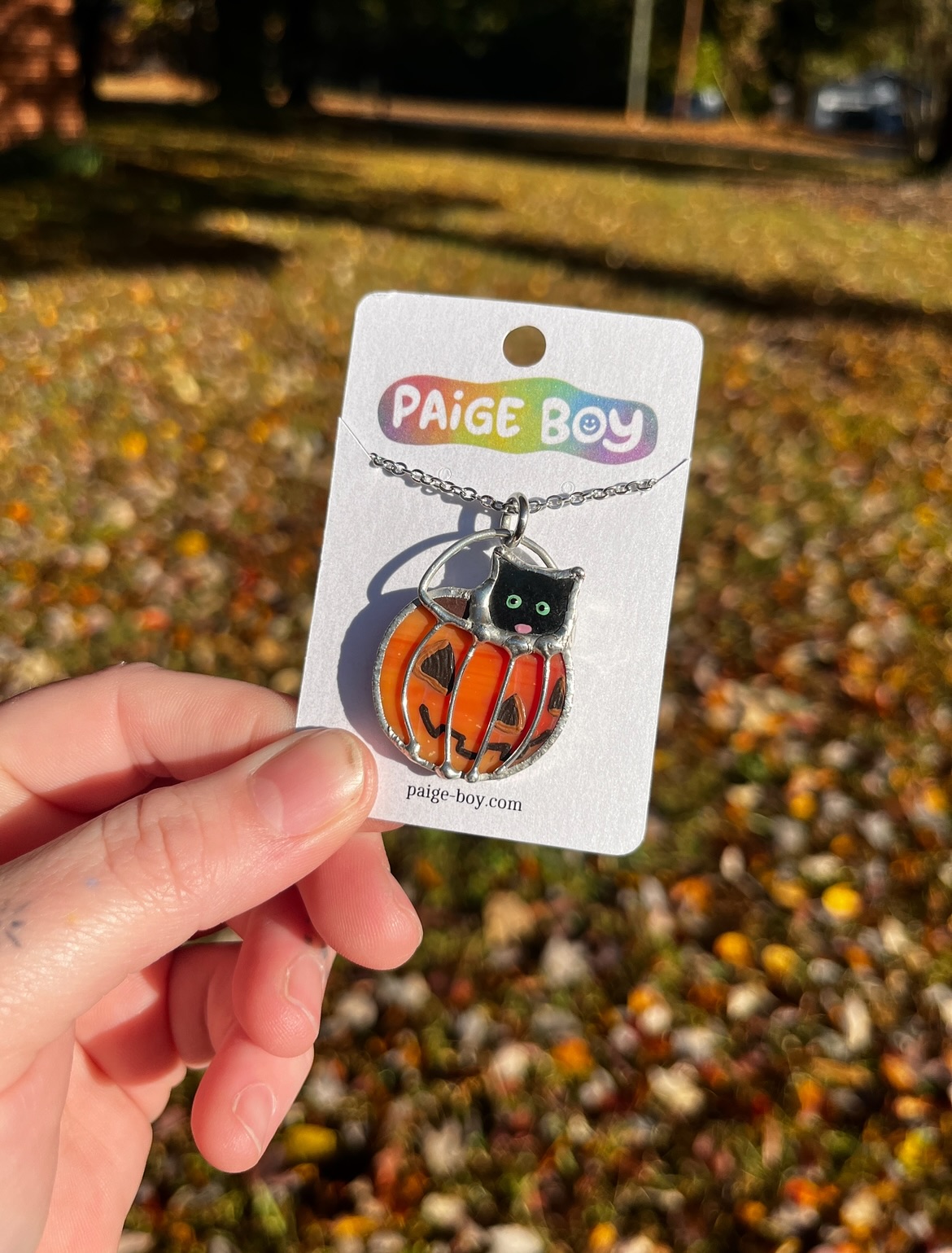 Happy Halloween! 💀🎃👻 my absolute favorite holiday! You may have seen some of these in my story, but here are some of my favorite Halloween-y necklaces we did this year! Honestly though, we love making spooky stuff year round 🧡🖤 All of these are of course made with lead-free solder! Check out all the amazing wire and painted details @glass.creature meticulously added… he’s incredible with the little stuff. I added a new “jewelry” highlight if you wanna check out more of our necklaces!