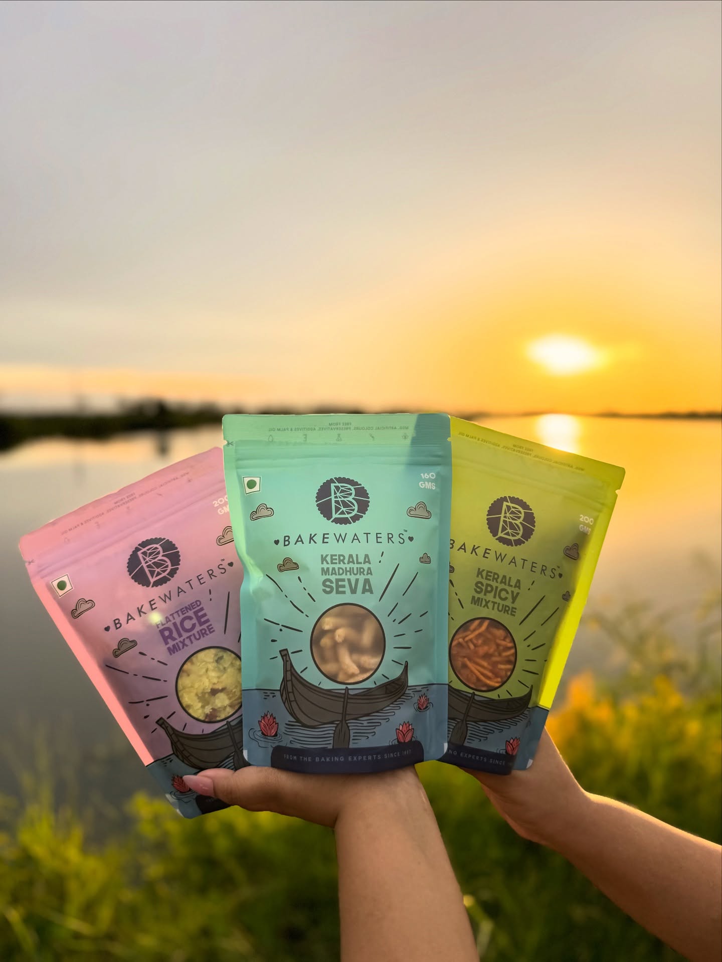 Golden light. Gentle breeze. Pure goodness. ✨
Because some things are better when they’re made with love in Kerala. 💛
Bakewaters™️ — purely good, naturally beautiful 🌿
#Bakewaters #GoldenHourGlow #PurelyGood #MadeInKerala #KeralaVibes #TraditionalSnacks #SnackTime #SunsetMood