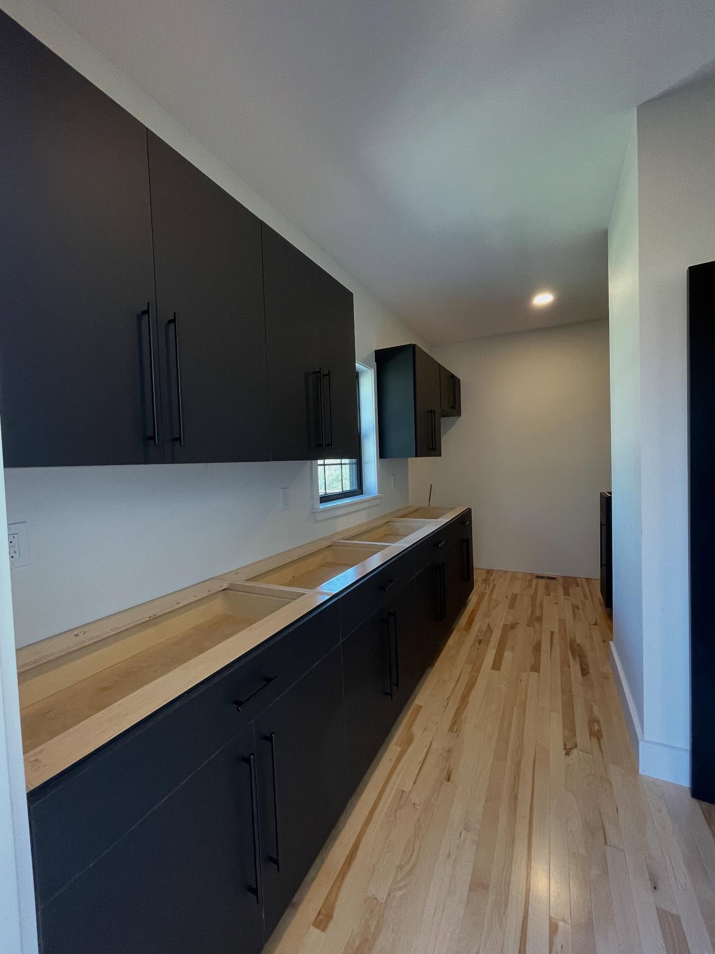 ~Gutierezz Laundry
-
-
-
#millwork #customcabinetshop #interiordesign #custommade