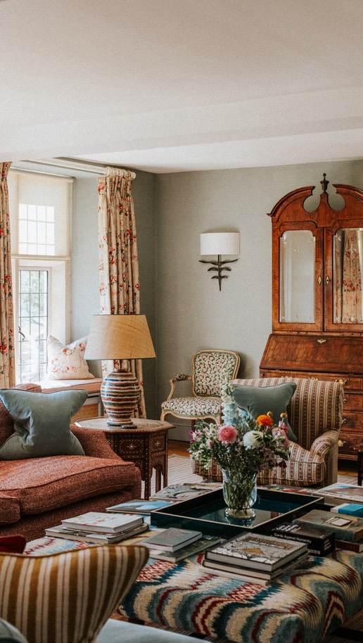 From September - January, enjoy the connivence of our private @hollandandholland pop-up shop, located right here in the Boat Room. Find beautiful coats, shirts, ties, belts, socks and much more - everything you need to keep you warm, stylish, and perfectly equipped for the shoot.