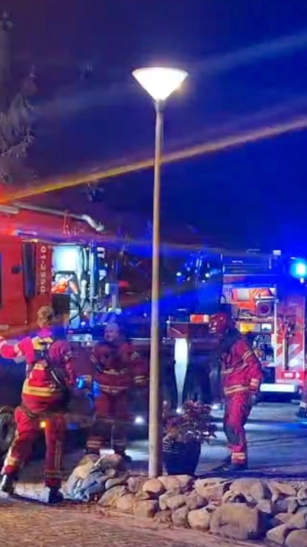 📣Wij zijn #streapp en tonen content van ooggetuigen. Bekijk de compilatie van afgelopen week. Nieuwsgierig naar het platform wat wij ontwikkelen? Volg ons!
#ooggetuige #p2000 #112fotografie #brandweer #ambulance #politie #berging #watiseraandehand #hulpverleners #nieuws #rijkswaterstaat #handhavers #denhaag #leidschendam #amersfoort #muntendam #rijswijk #amsterdam🇳🇱 #leeuwarden