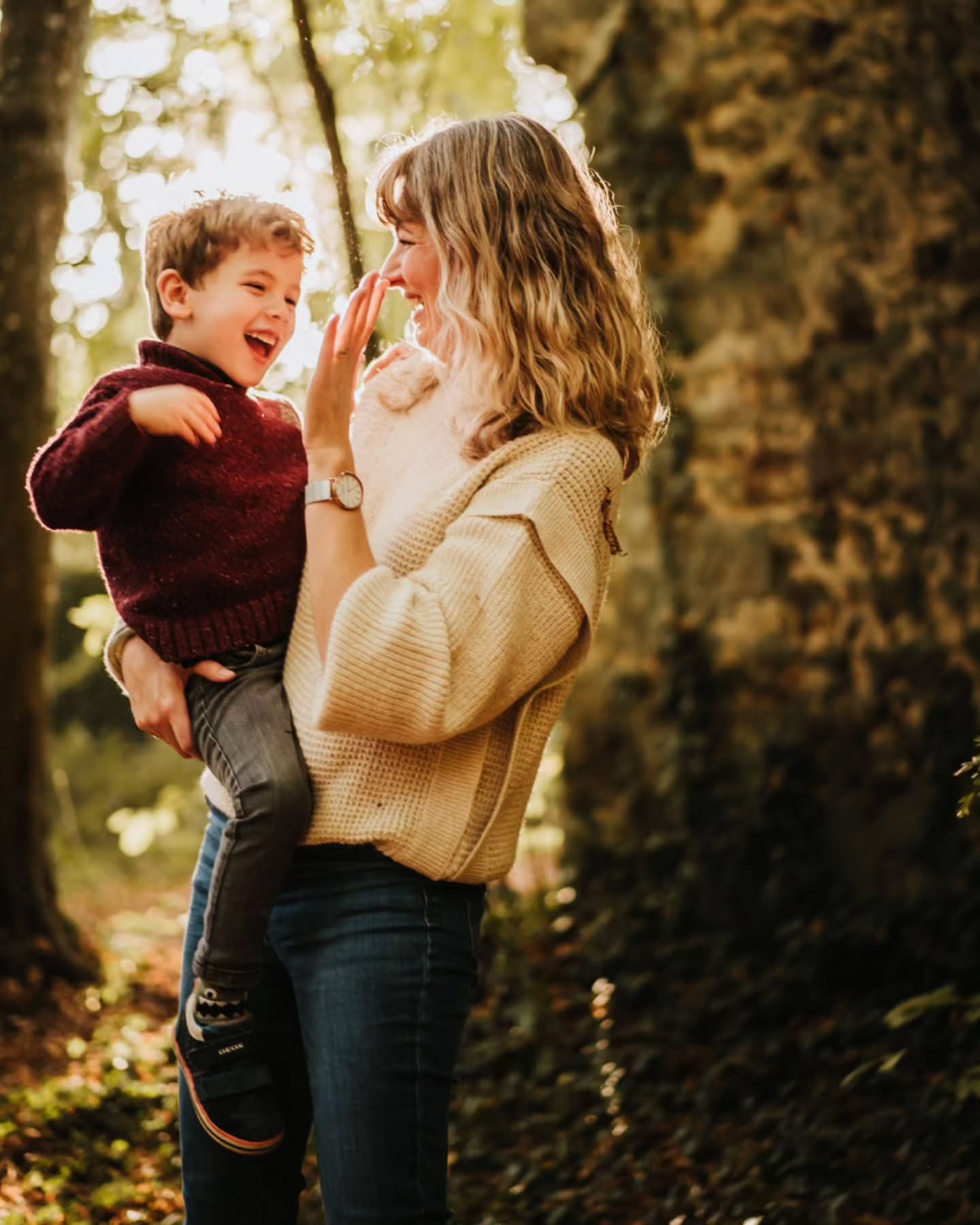 Extrait d'une séance famille aux belles couleurs d'automne.
#photodefamille #portraitdefamille #enfamille
#photographefamille #shootingfamille #photographefamilleversailles