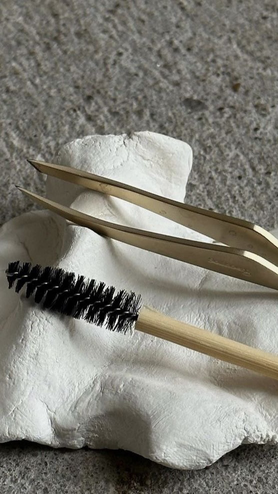 Gotta keep it unique over here 💁🏼♀️
#salonhumor #woking #beauty #medispa