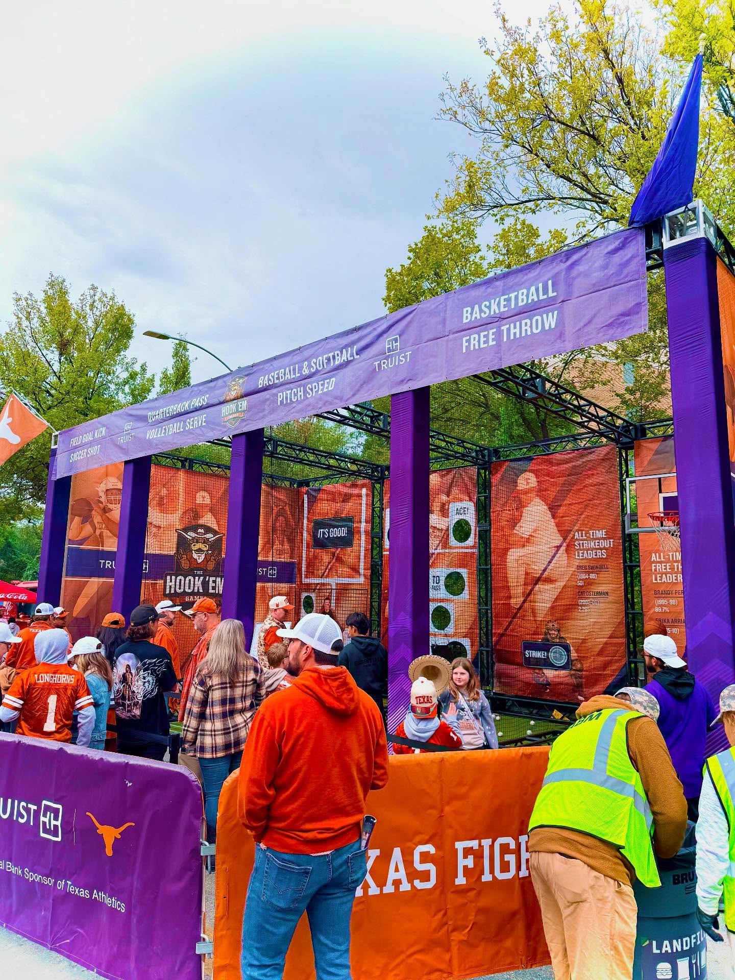 4 down, 2 to go. Make sure to stop by our @forefrontnetworks activation build on #bevoblvd during every @utaustintx football home game! 🏈 #HOOKEM #UTFOOTBALL #AUSTIN #TEXASEVENTS