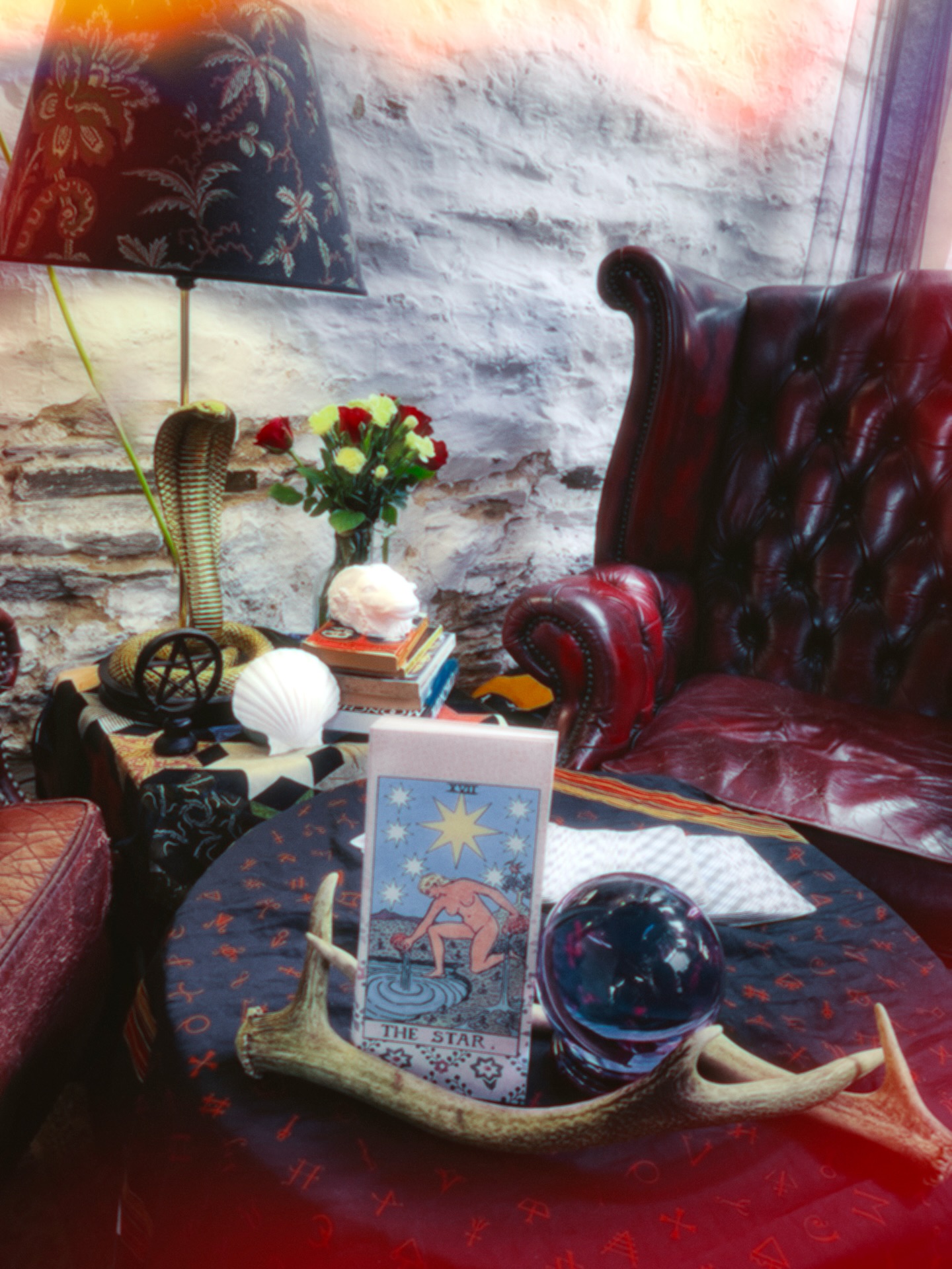 Thank you to @silverbirdrenegade and @projecteightythree for having me at Ink Inferno on Saturday, and for creating such a perfectly lush, spooky little corner for tarot readings and all my trinkets 🐍 Seasonally perfect in every way.
It was a real pleasure to read for everyone who stopped by, thank you for bringing such good energy.
There’s still time to book your cheeky Fire Reading via the link in bio, available until 31 October. 🎃