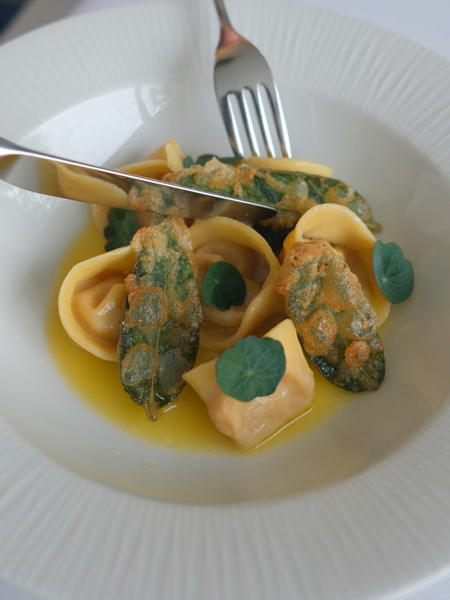 Healthy eating starts with what’s in season.
Our chefs craft dishes that celebrate ingredients at their best 🍂 fresh, beautifully prepared and always satisfying.
Whether you’re enjoying a light lunch, plant-based dish or something a little indulgent, it’s all about mindful dining made delicious 🍴
Explore our menus at Gonville Kitchen via link in bio. #restaurant #greentourism #healthyeating #health #seasonal #gonvillekitchen #autumnal