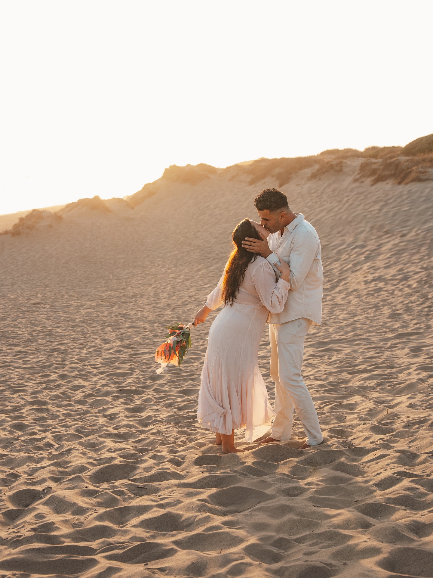 Running barefoot on the sand, chasing the sunset, and capturing love đ
đ§Ą
Planning & design: @the.weddingmakers
Florals: @floralli.design
Jewellery: @cravingforjewellery
Hairstylist: @hairbylindarise
Makeup: @mariajoseglowup
#weddingshoot #marbellaweddings #photographermarbella #weddingphotographer #coupleshoot #costadelsol #marbella
