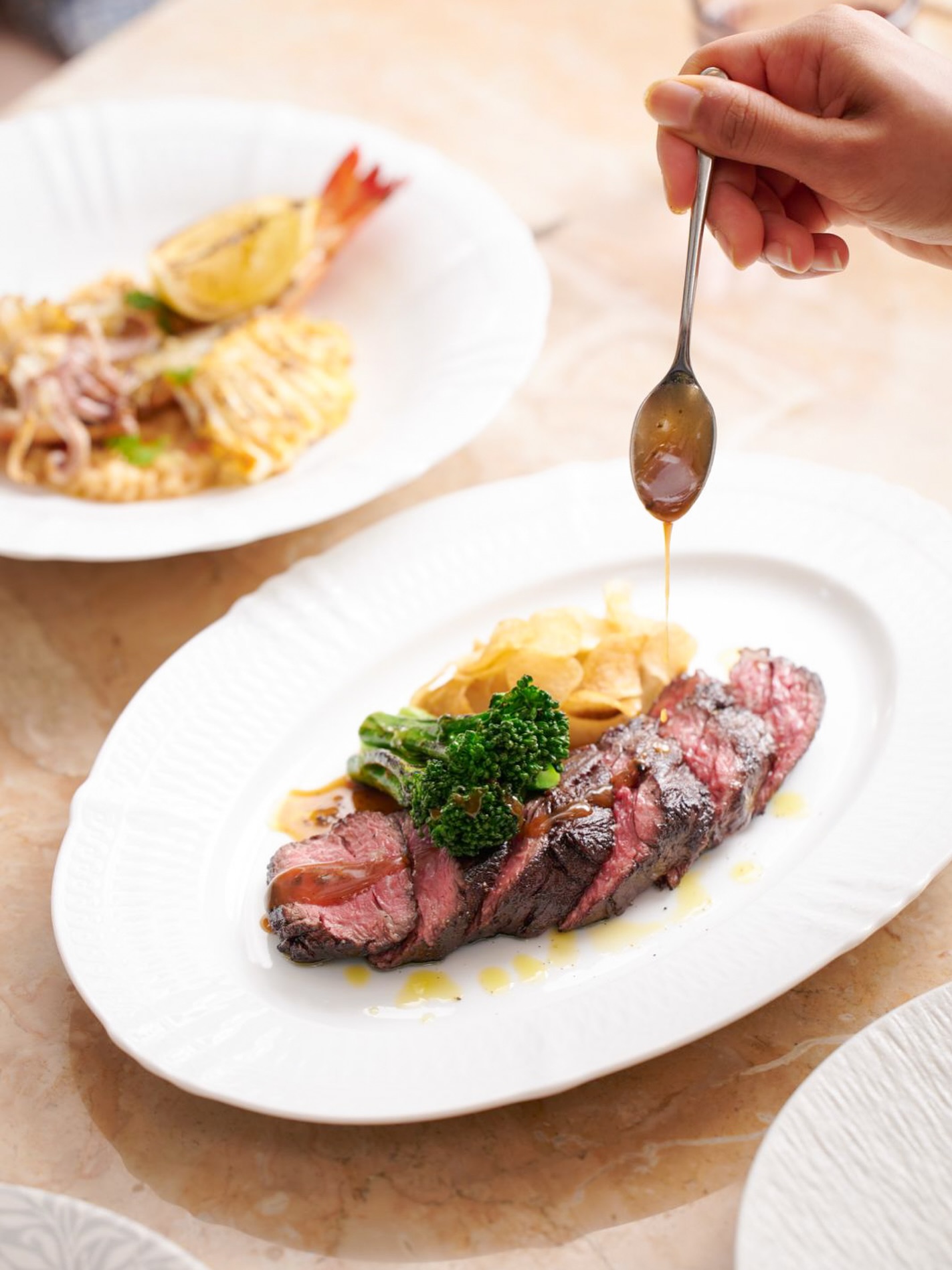 Grilled Wagyu Hanger Steak 🥩
Because sometimes, all you need is something simple, done impeccably, seasoned just right, and grilled to perfection. ✨
For reservations, click the “Reserve” button on our Instagram profile or visit our website. Walk-ins are warmly welcomed on a first-come, first-served basis. 💕
You may also view our latest menu offerings on our official website.
☎️ +852 2711 8088
🌐 www.medora.hk
📍G/F, 111 Wellington St, Central
#medorahk #chefvickycheng #鄭永麒 #central