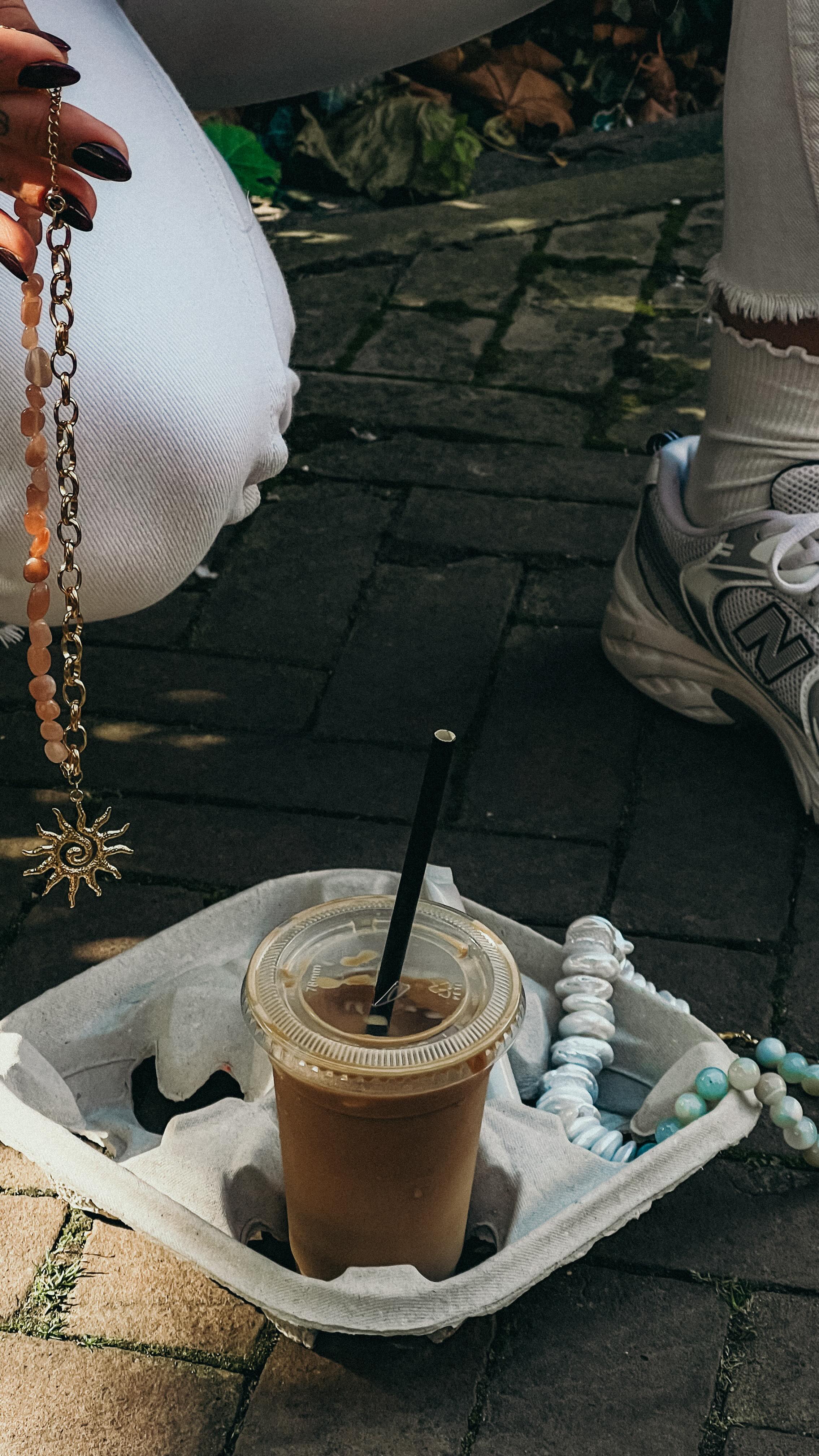 Collana Alba 🫶🏻
Perfetta per questo autunno, realizzata a mano con acciaio inox e pietra jade.
Disponibile sul sito!
—
Alba Necklace, perfect for this fall! Handmade with gold plated stainless steel and hade stone.
Available on the website!
#brandgioielli #gioiellifattiamano #jewellery #handmadejewelry #jewelrybrand #jewellerybrand #gioielli #jewelryinspo #jewelry #explorepage