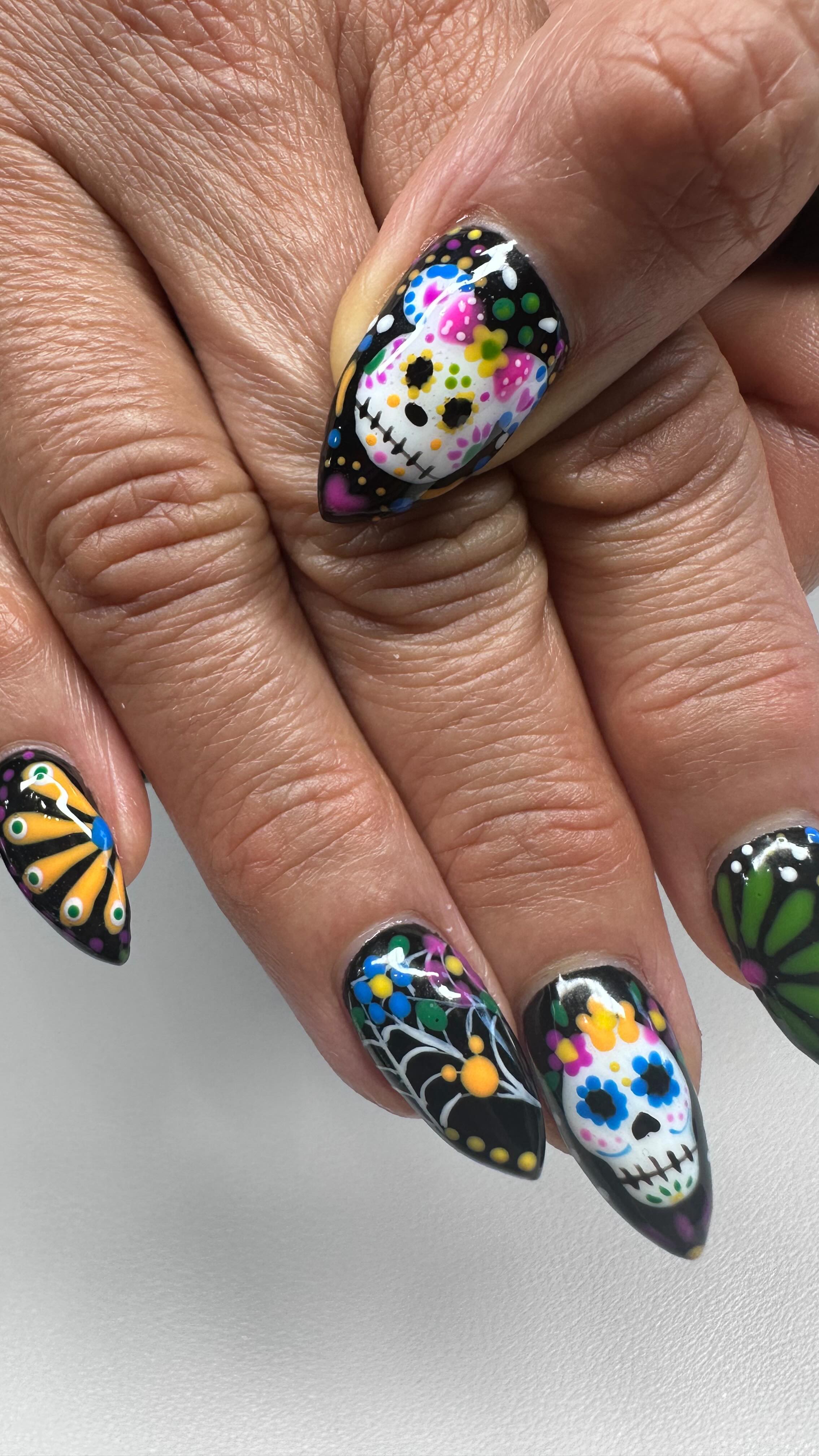 𝓓𝓲̂𝓪 𝓭𝓮 𝓵𝓸𝓼 𝓜𝓾𝓮𝓻𝓽𝓸𝓼 💀 but make it Disney 🩷 🩷🩷
#dayofthedead #díadelosmuertos #disneynails #sugarskulls #coutureclaws