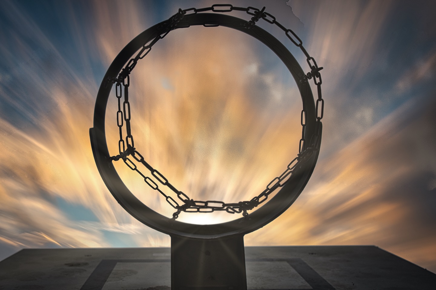 “Zwischen Beton und Himmel – da, wo Fokus zur Freiheit wird. 🏀🔥
Kein Zufall. Nur Leidenschaft im richtigen Moment.”
#basketballvibes #goldenhour #focus #träumegroß #mindset
#hoopdreams #basketballlife #urbanvibes #sunsetmagic #creativevision
#sportsphotography #momentaufnahme #lichtspiel #motivationdaily
#grindmode #artofmotion #ballislife #forchheimshots #kirchehrenbach #basketballcourt #forchheim #fränkischeschweiz #artderocks_fotografie #artderocksfotografie #photo #photographer #picoftoday #fineart #artphotography #globalphotografia_skies