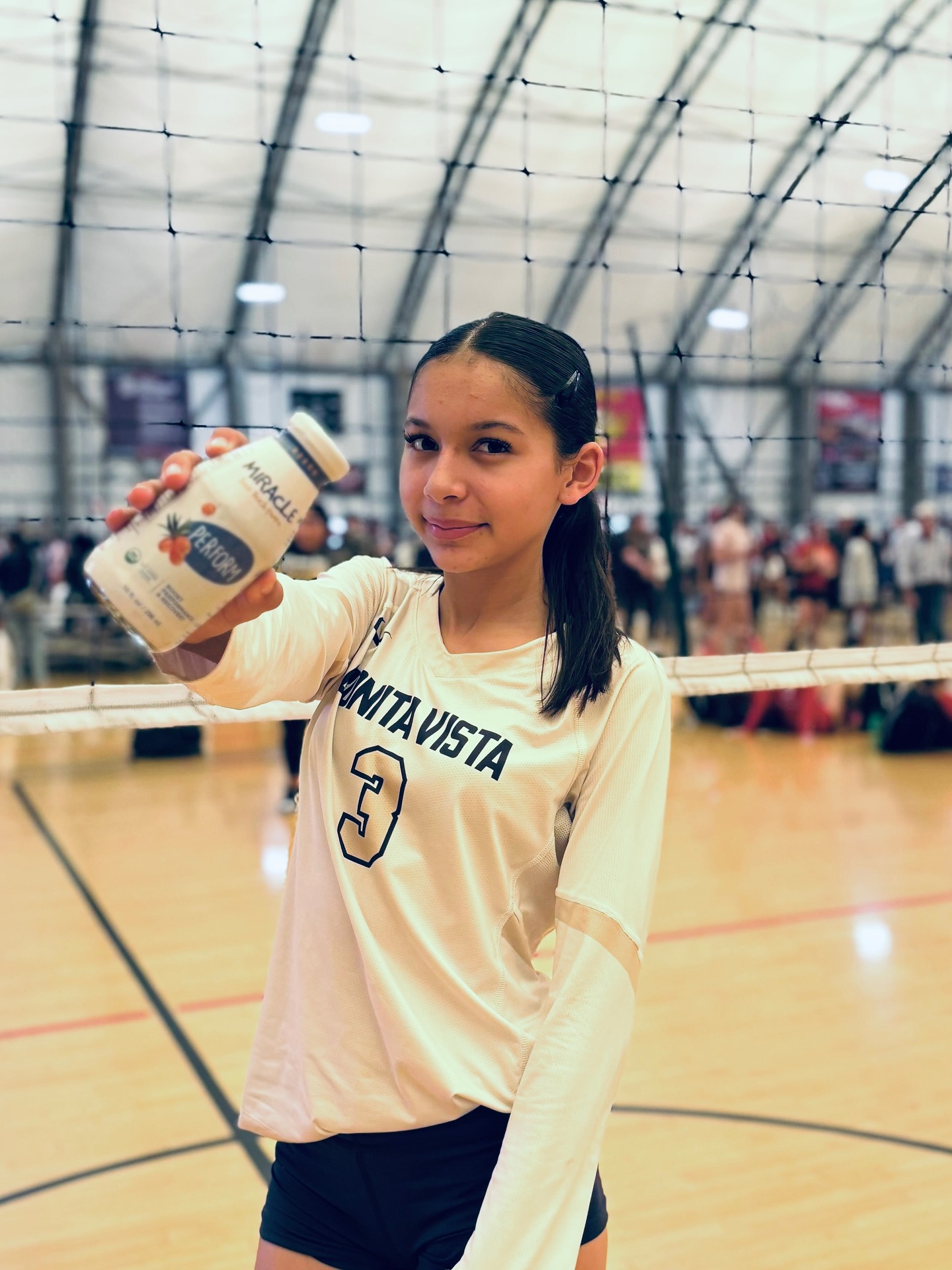 🌟 Celebrating the Humans Who Inspire Us 🌟
Meet Syara Platero, a 15-year-old powerhouse of ambition, talent, and passion.
Syara is part of a dual enrollment program, where she’s already taking college courses while thriving in her sophomore year of high school. A dedicated varsity setter for Bonita Vista High School in California and a proud athlete with Coast Volleyball Club, Syara brings energy, focus, and teamwork to everything she does.
Off the court, her voice shines just as brightly — she’s an award-winning public speaker and debater, and when she’s not competing, you’ll find her singing and strumming her pink guitar with pure joy.
Just like Syara, our Miracle Sea Buckthorn Perform — with Sea Buckthorn, Pomegranate, Strawberry, and Apple — is all about balance, energy, and vitality. Here’s to fueling the next generation of dreamers, doers, and everyday miracles. 💪🍓✨
-
-
-
-
#miraclehuman #seabuckthorn #perform #miracleberry #recovery #musclerecovery #sport #miracleseabuckthorn @logaliano