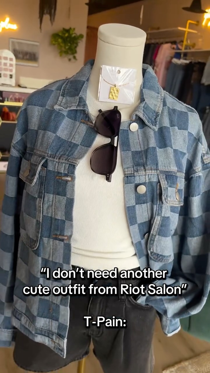 I would take his word for it! 💁♀️✨
Come in, support a small business and build the cutest outfit!
#riotsalon #outfitinspo #websterboutique #altstyleinspo #websterhairsalon nasahairsalon #bayareahairsalon