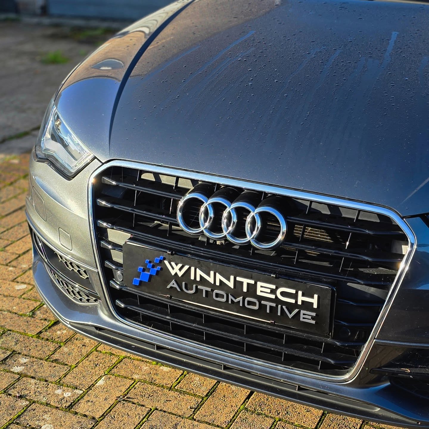 2016 Audi A3 now equipped with wireless Apple CarPlay and Android Auto, opening up a whole new world of exciting features including;
✔️ Map Apps
✔️ Music Streaming Apps
✔️ Productivity Apps
✔️ Weather Apps
✔