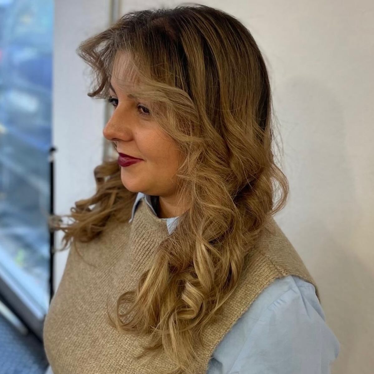 Chez Ryanhair, ta brillance est notre spécialité✨
📍RH Mersch
Balayage par: Carla
Pose d’extensions par: Vanessa
#hairdreams #salondecoiffure #extensions #balayage #hairstylist #luxembourg